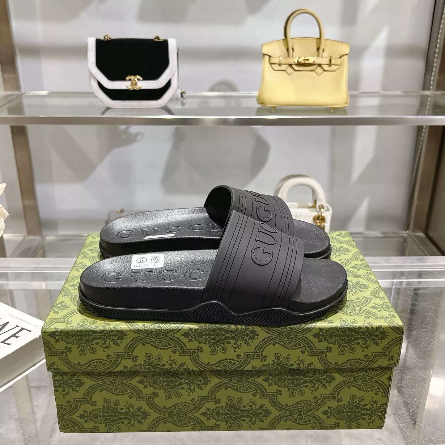 Fashionable 3324 Gucci Slippers For Men