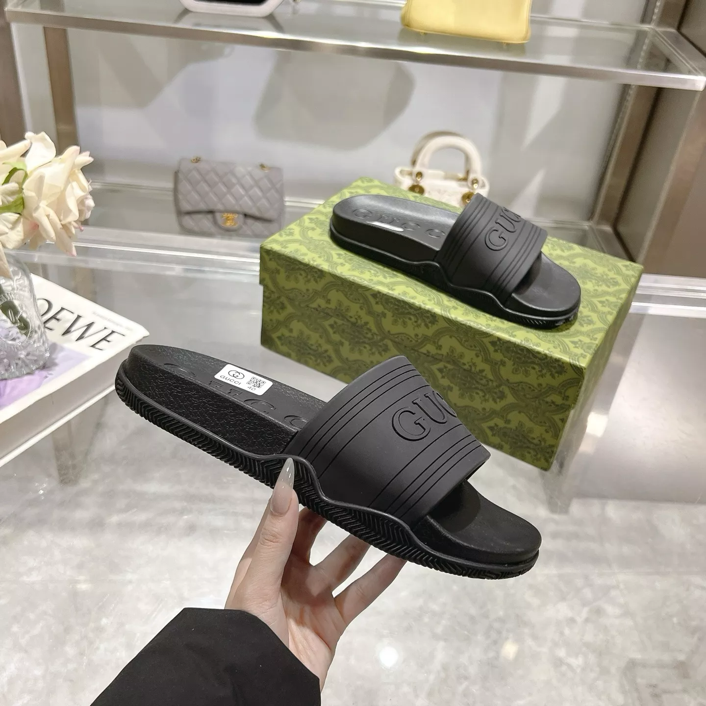 Fashionable 3324 Gucci Slippers For Men