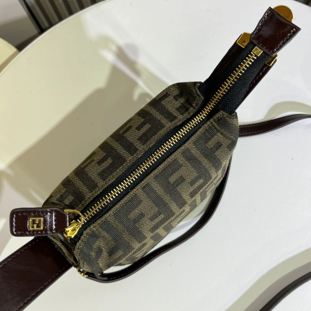 Fashionable 3362 Fendi AAA Quality Messenger Bags For Women