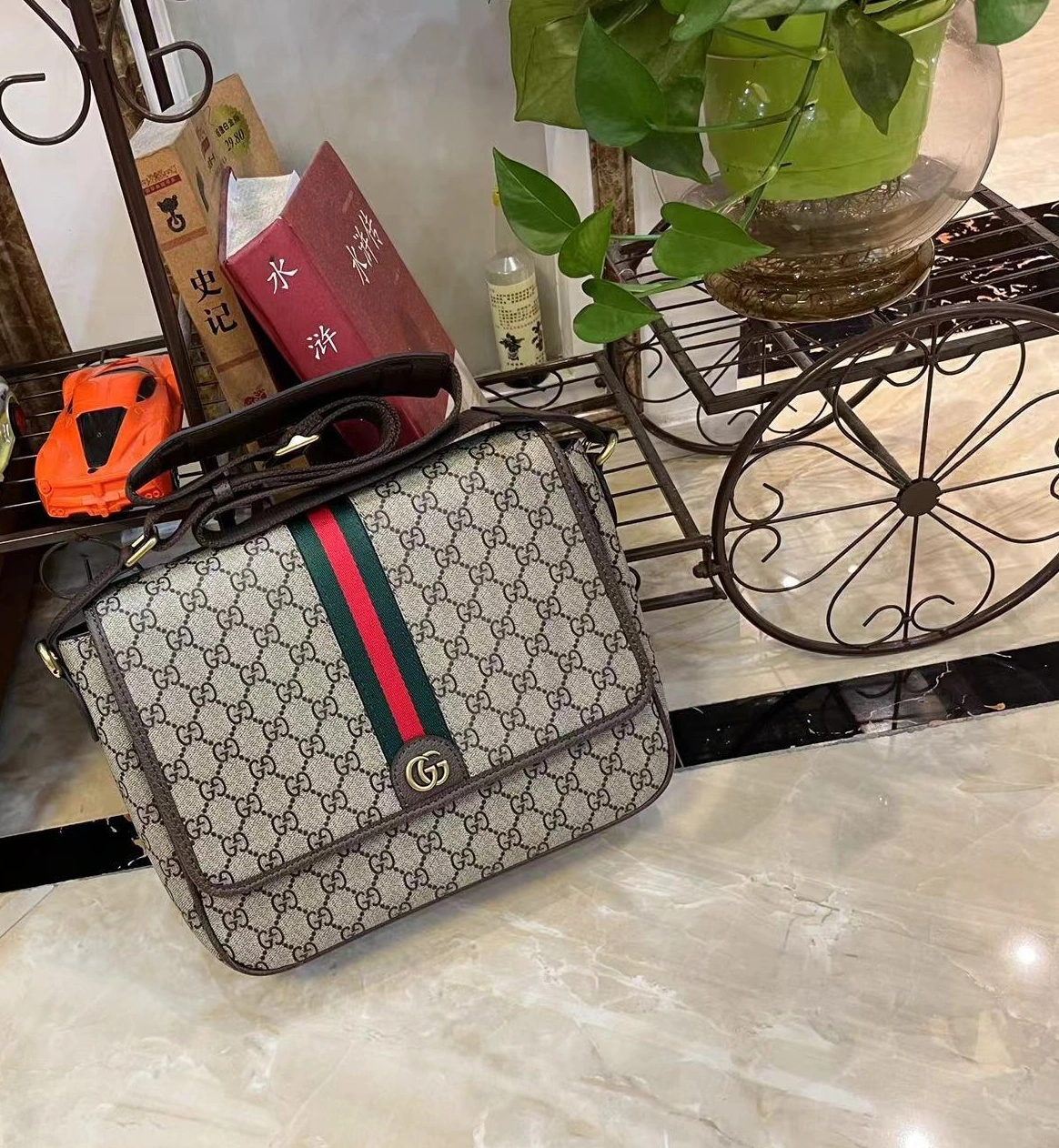Fashionable 3606 Gucci AAA Man Messenger Bags