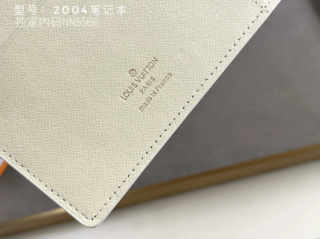 Fashionable 370 Louis Vuitton LV Card Case