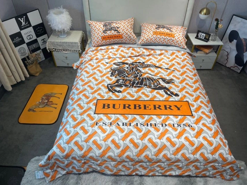 Fashionable 3815 Burberry Bedding
