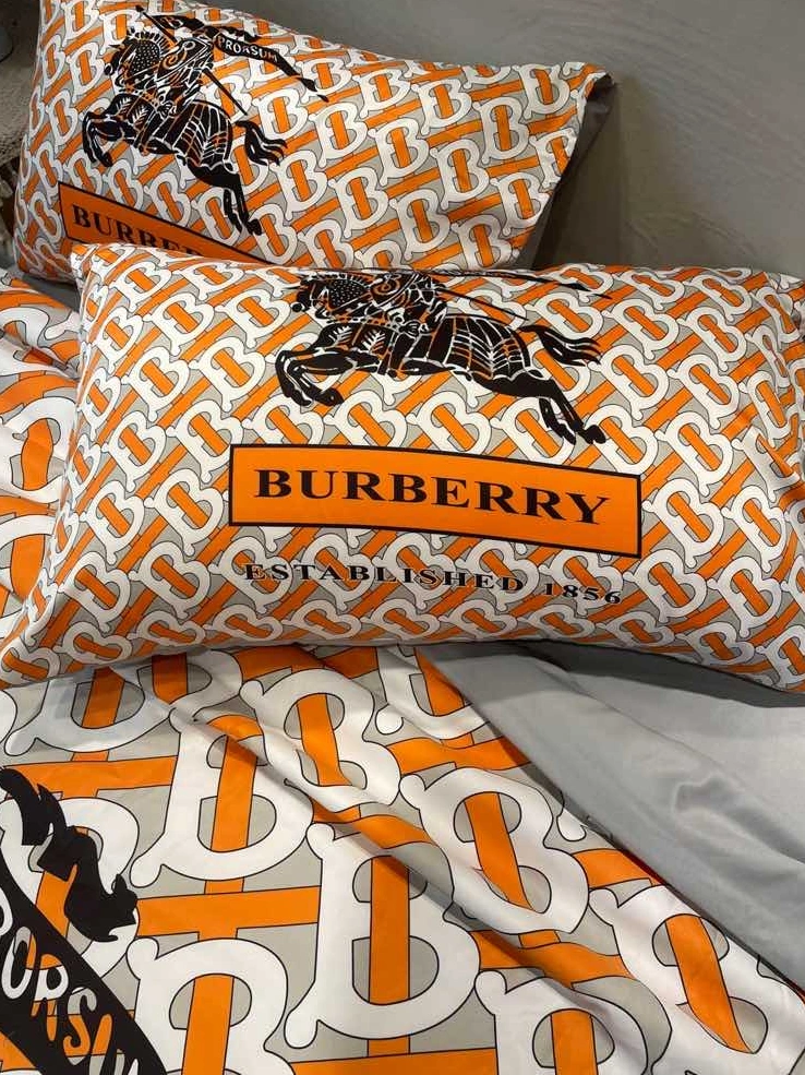 Fashionable 3815 Burberry Bedding