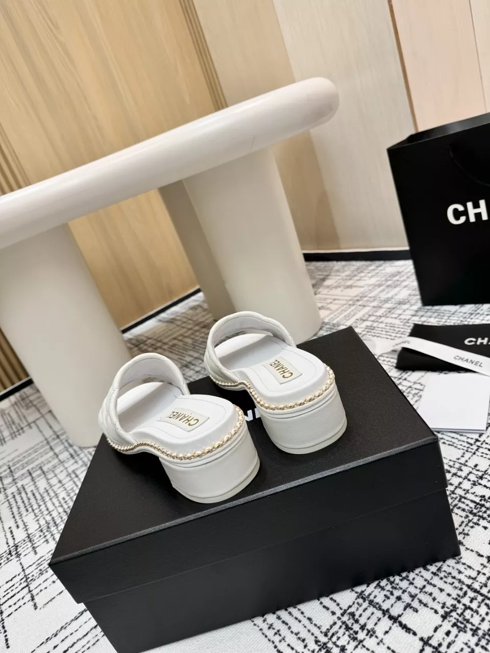 Fashionable 3925 Chanel Slippers For Women