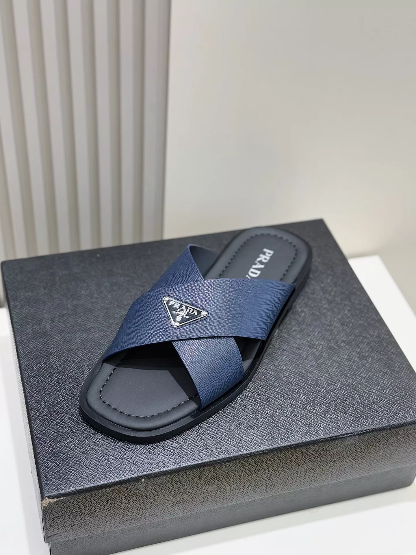 Fashionable 4027 Prada Slippers For Men
