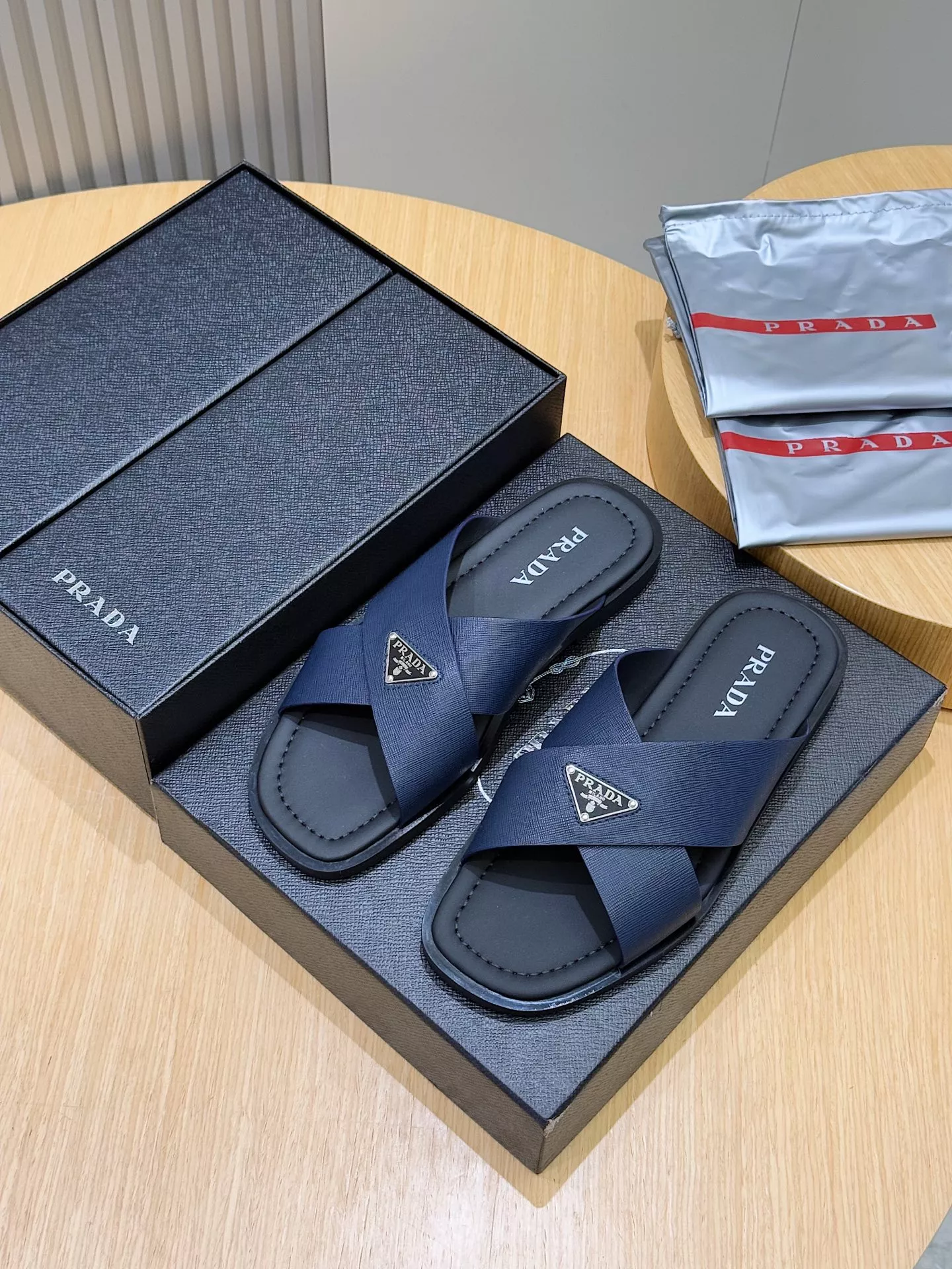 Fashionable 4027 Prada Slippers For Men