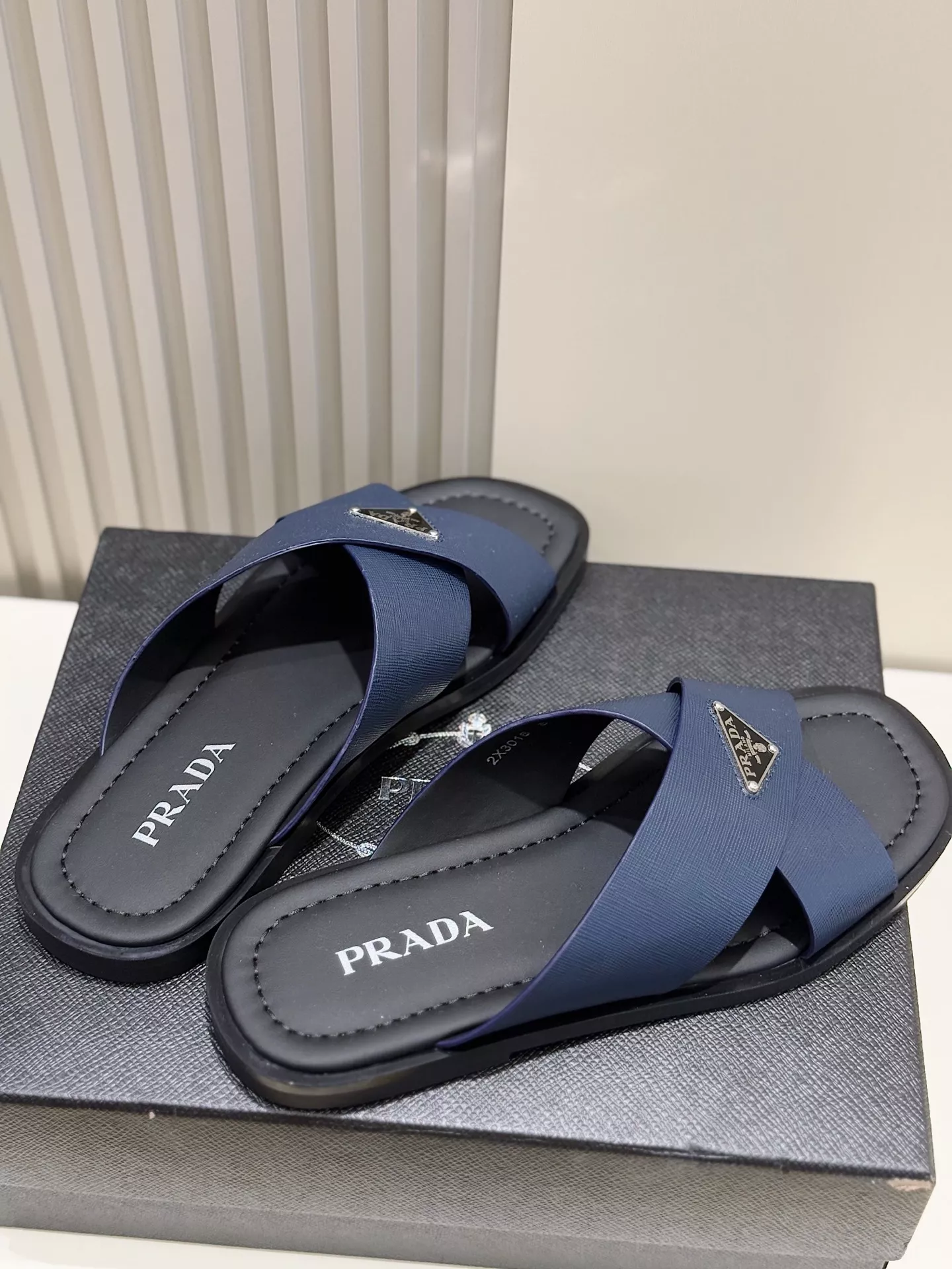 Fashionable 4027 Prada Slippers For Men
