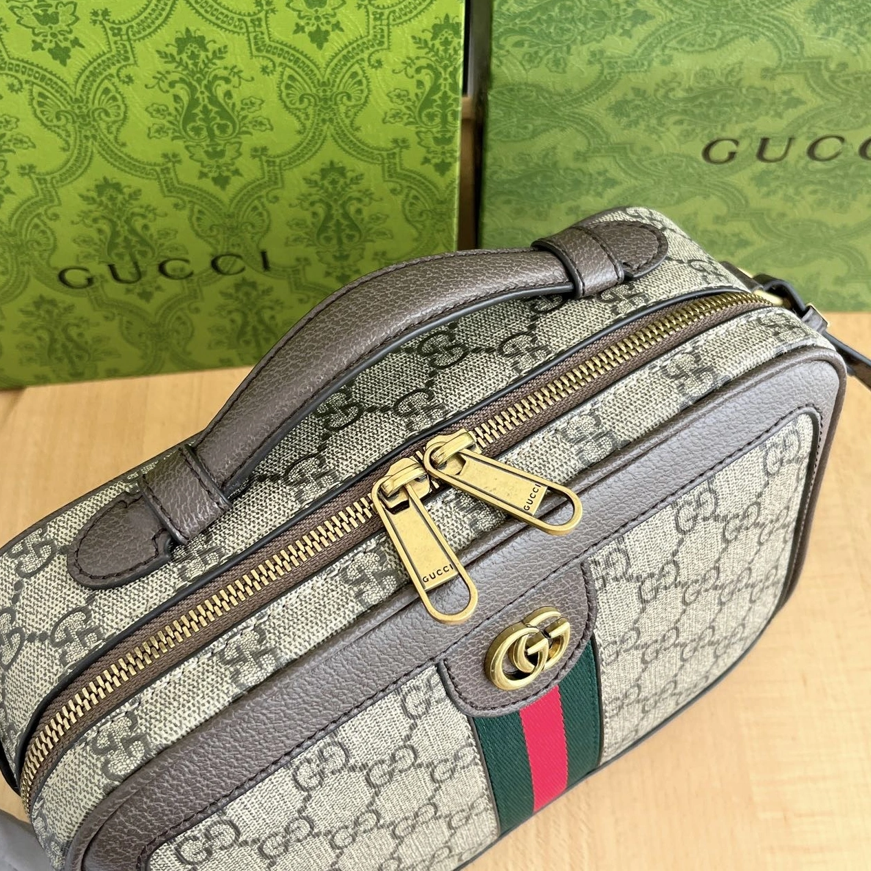 Fashionable 416 Gucci AAA Quality Messenger Bags For Unisex