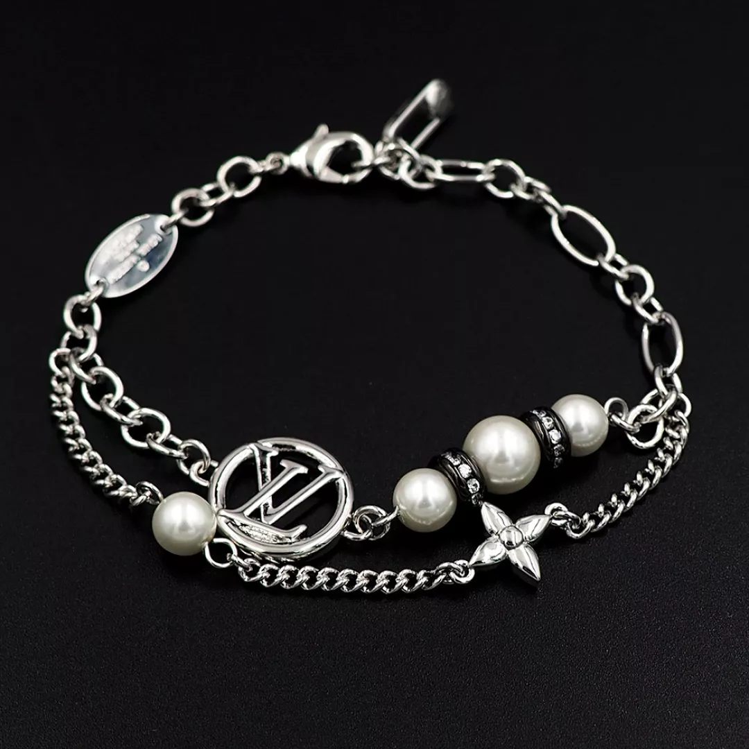 Fashionable 4244 Louis Vuitton LV Bracelets