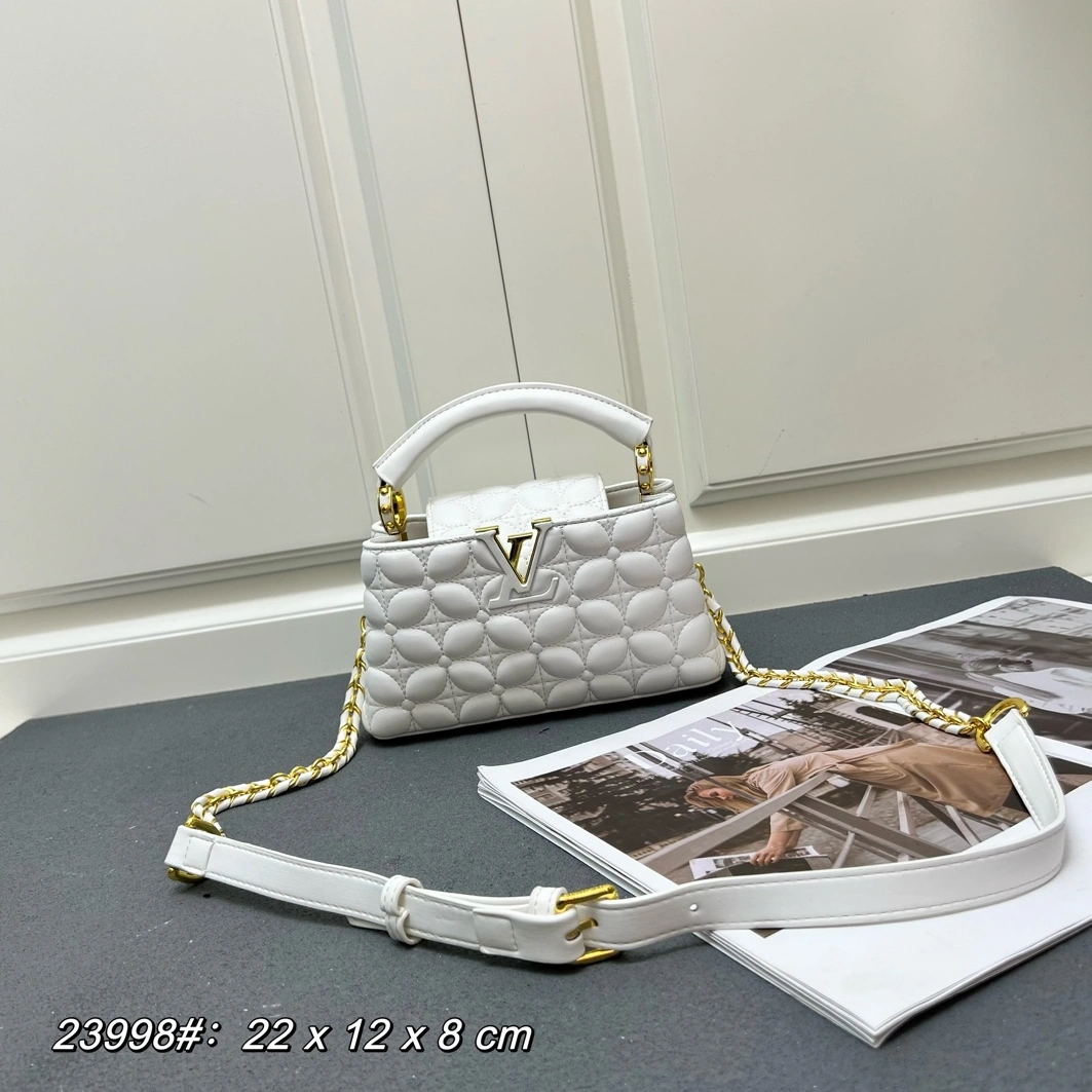 Fashionable 4246 Louis Vuitton AAA Quality Messenger Bags For Women