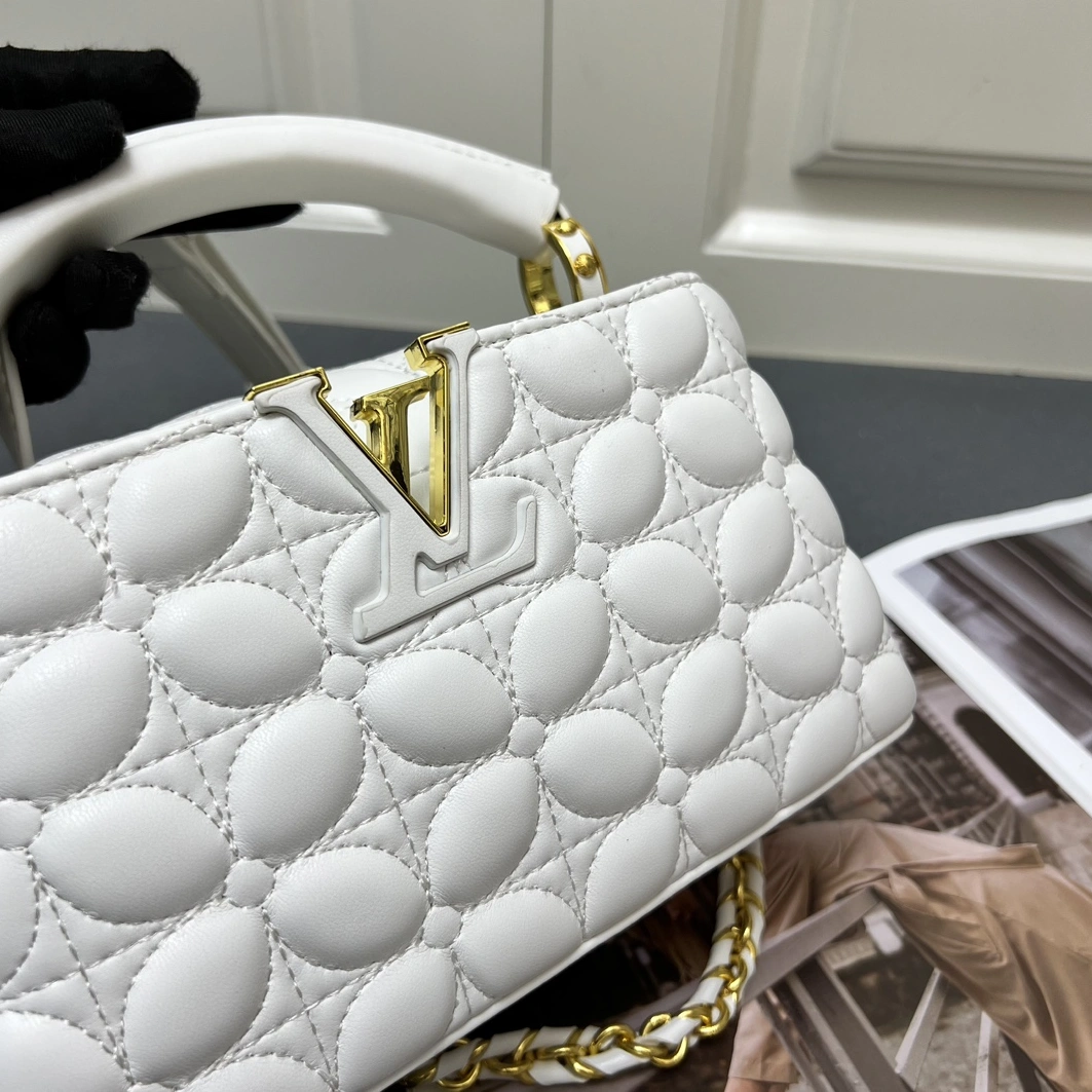 Fashionable 4246 Louis Vuitton AAA Quality Messenger Bags For Women