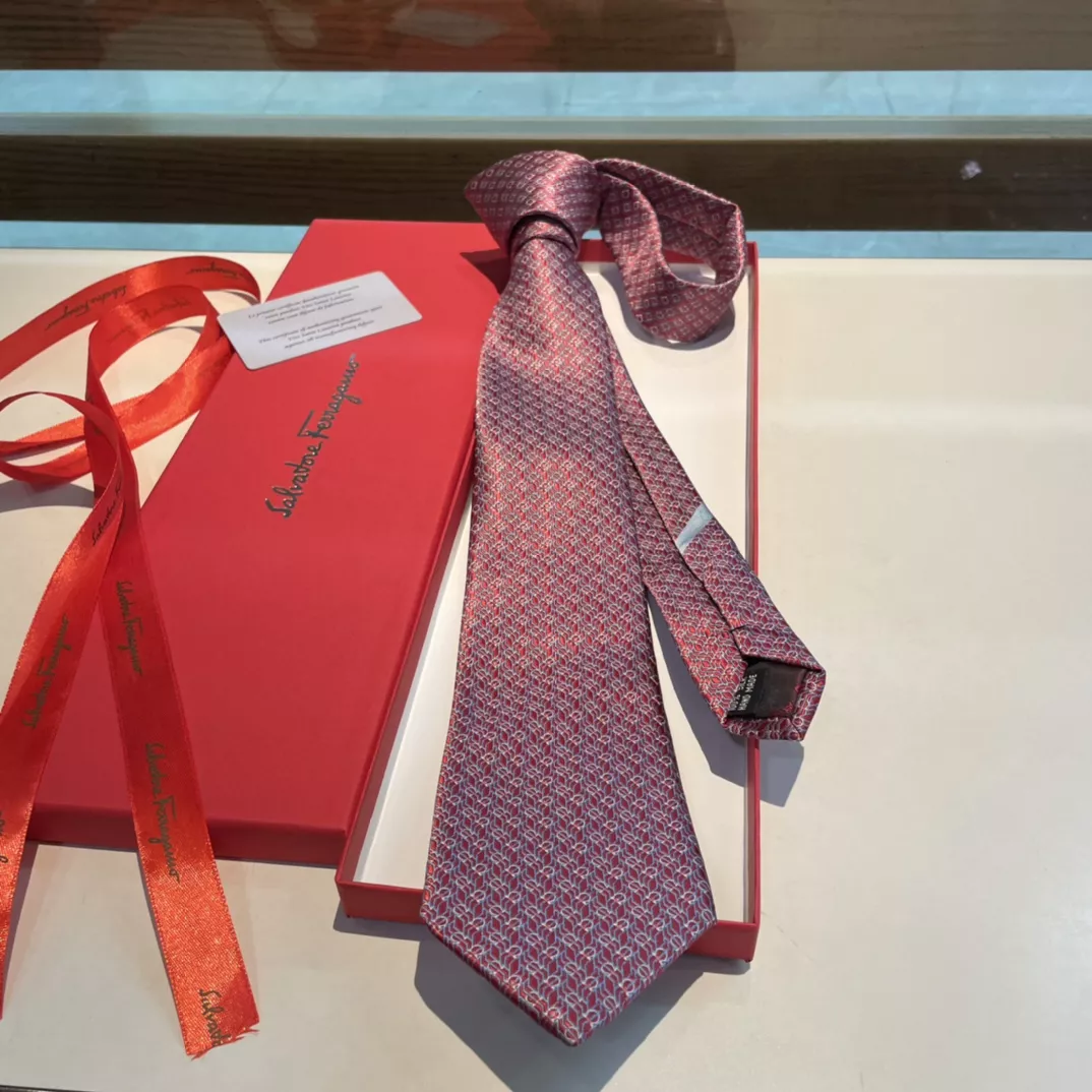 Fashionable 4251 Salvatore Ferragamo Necktie