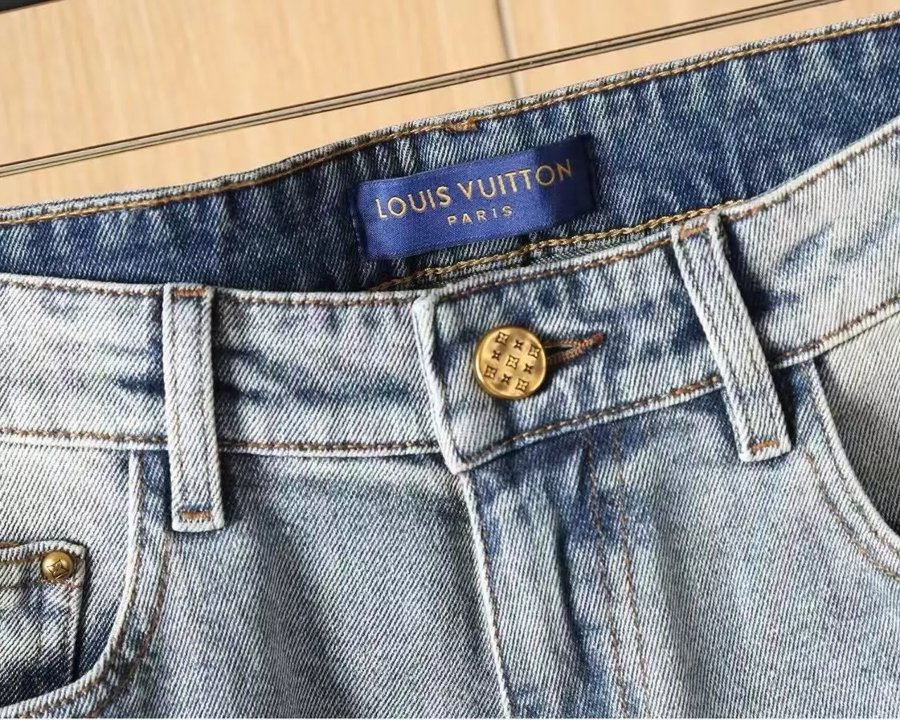 Fashionable 4263 Louis Vuitton LV Jeans For Men