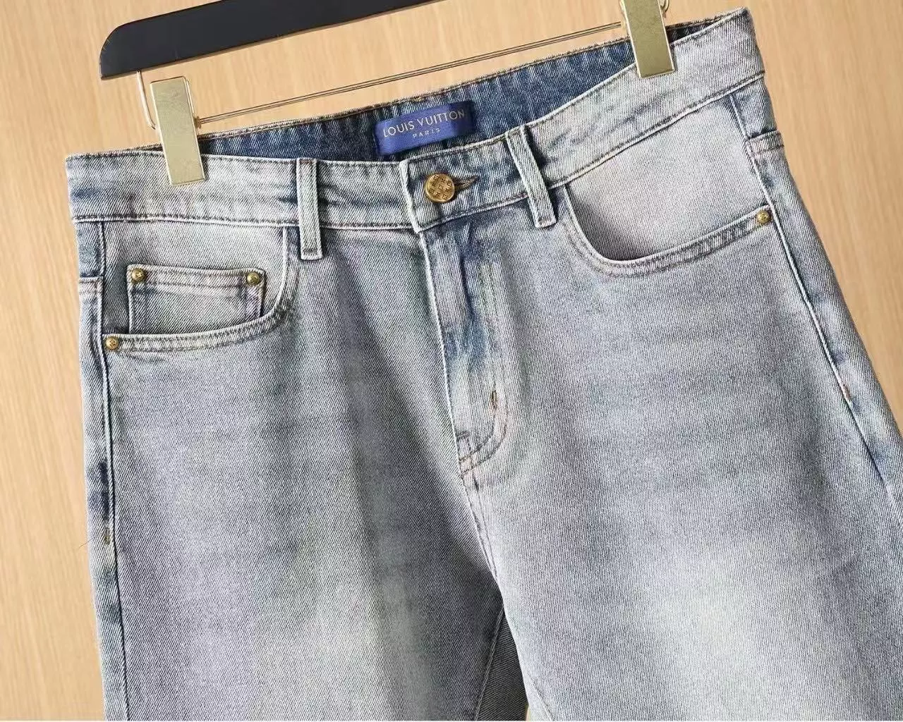 Fashionable 4263 Louis Vuitton LV Jeans For Men