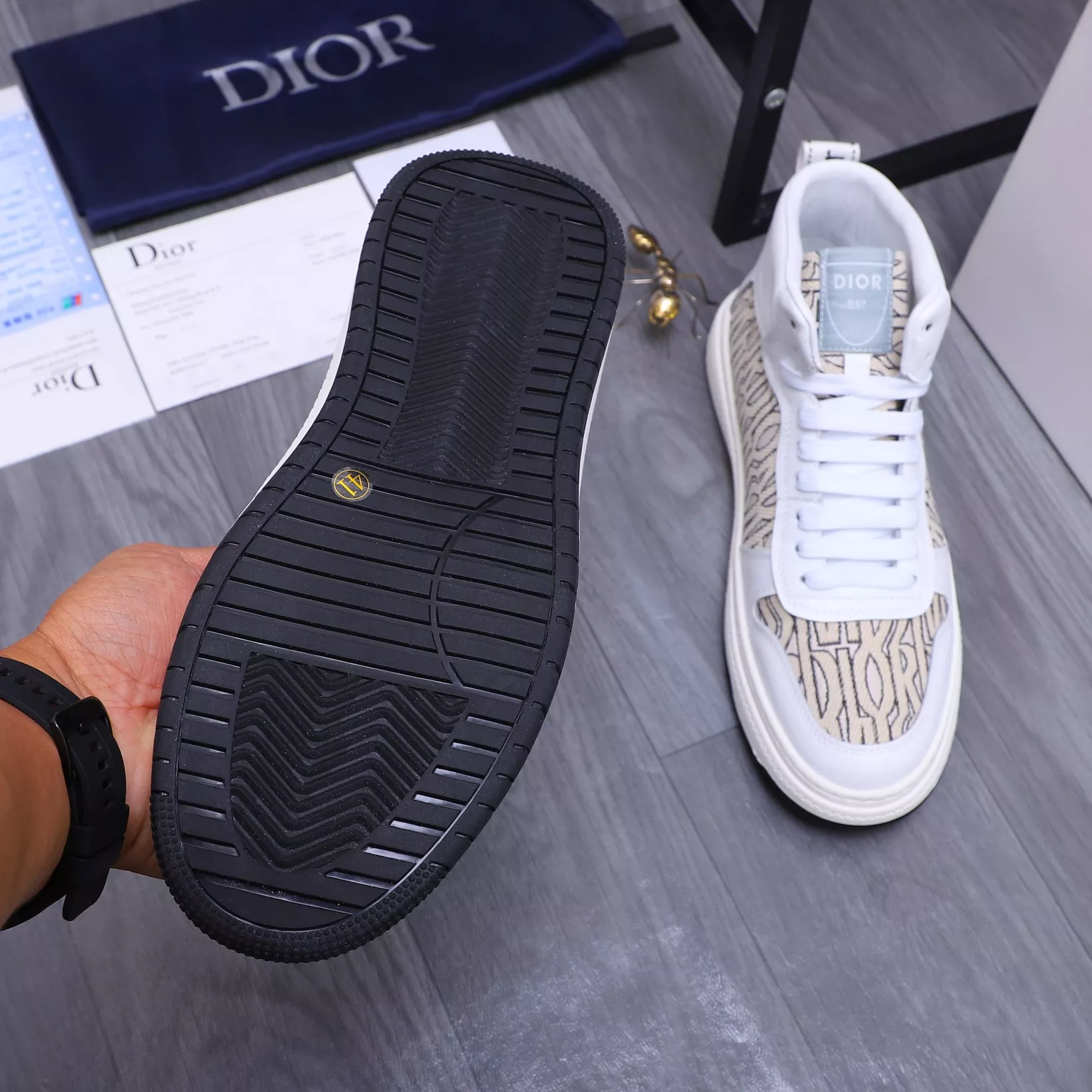 Fashionable 4304 Christian Dior High Top Shoes For Men