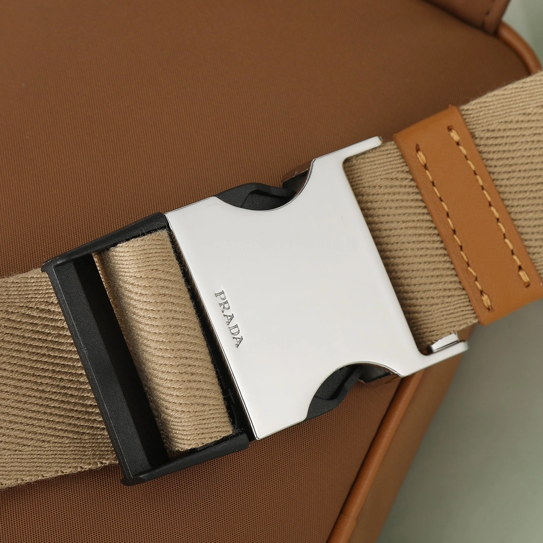 Fashionable 4304 Prada AAA Quality Belt Bags For Men