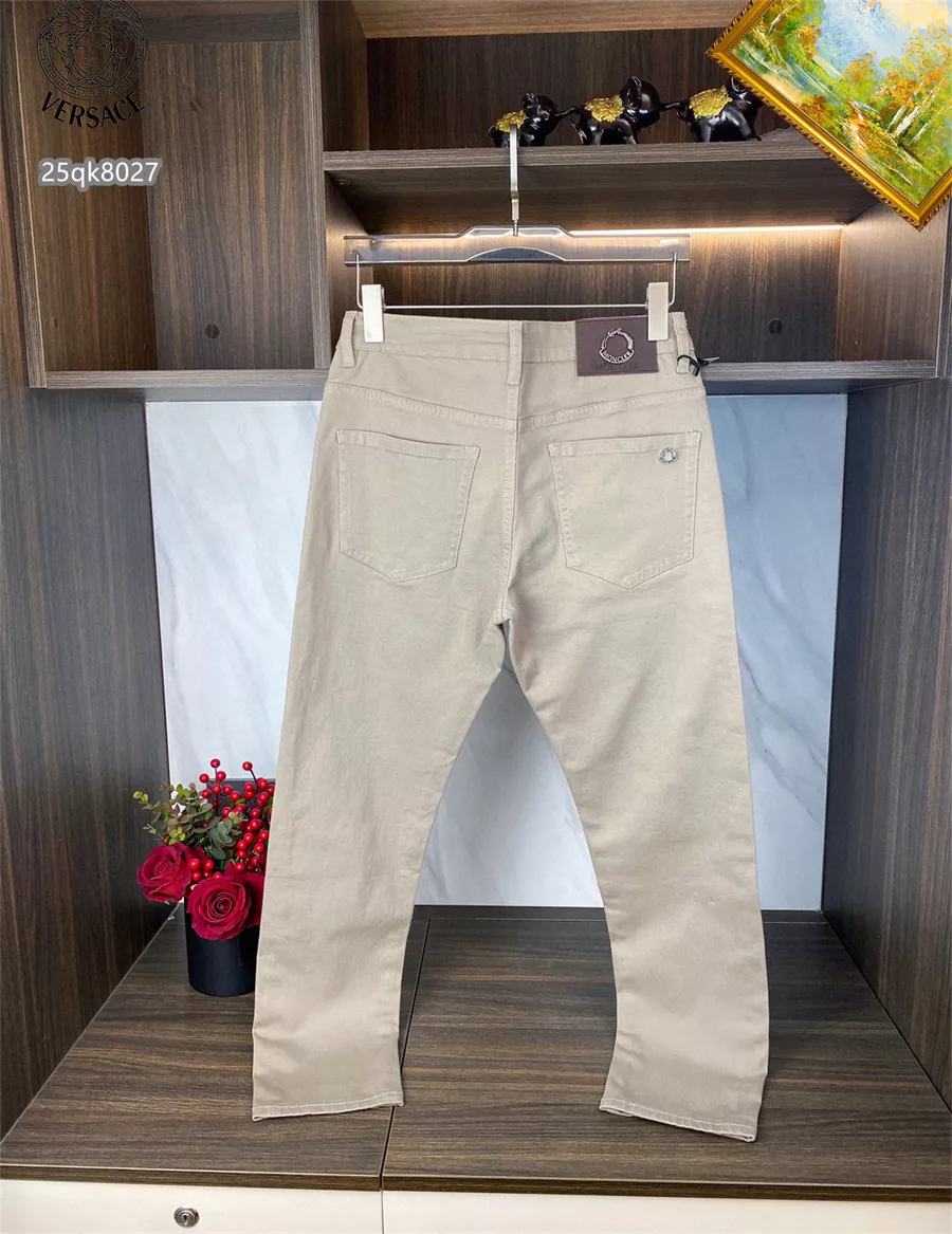 Fashionable 4326 Moncler Jeans For Men