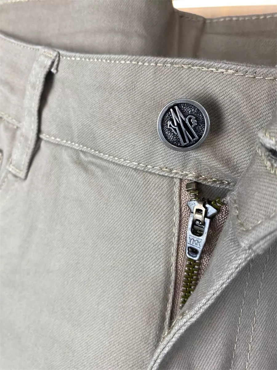 Fashionable 4326 Moncler Jeans For Men