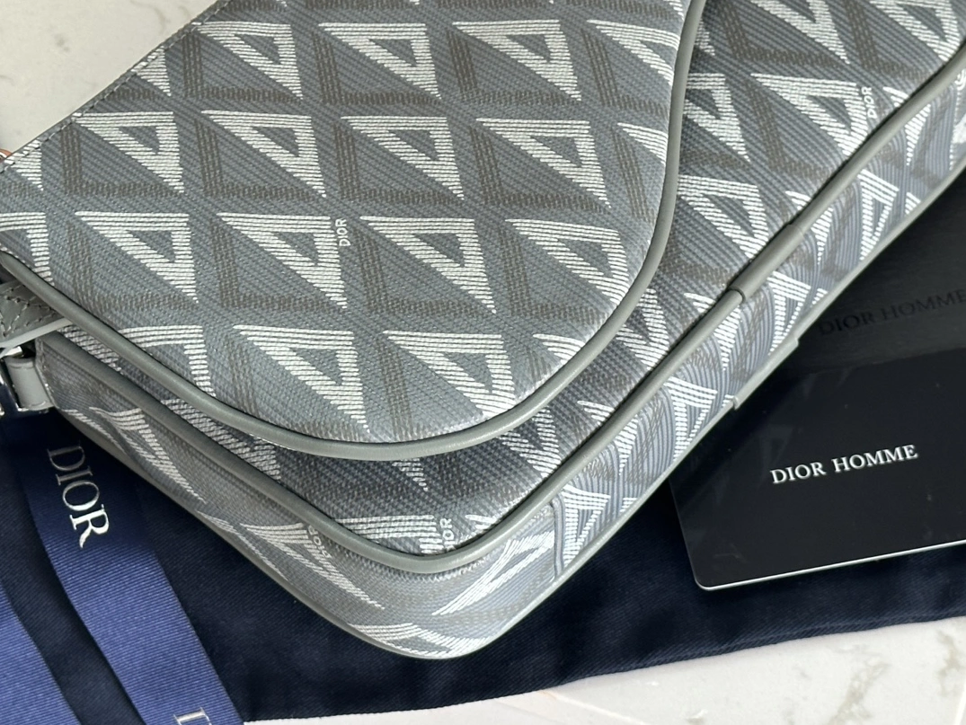 Fashionable 4468 Christian Dior AAA Man Messenger Bags