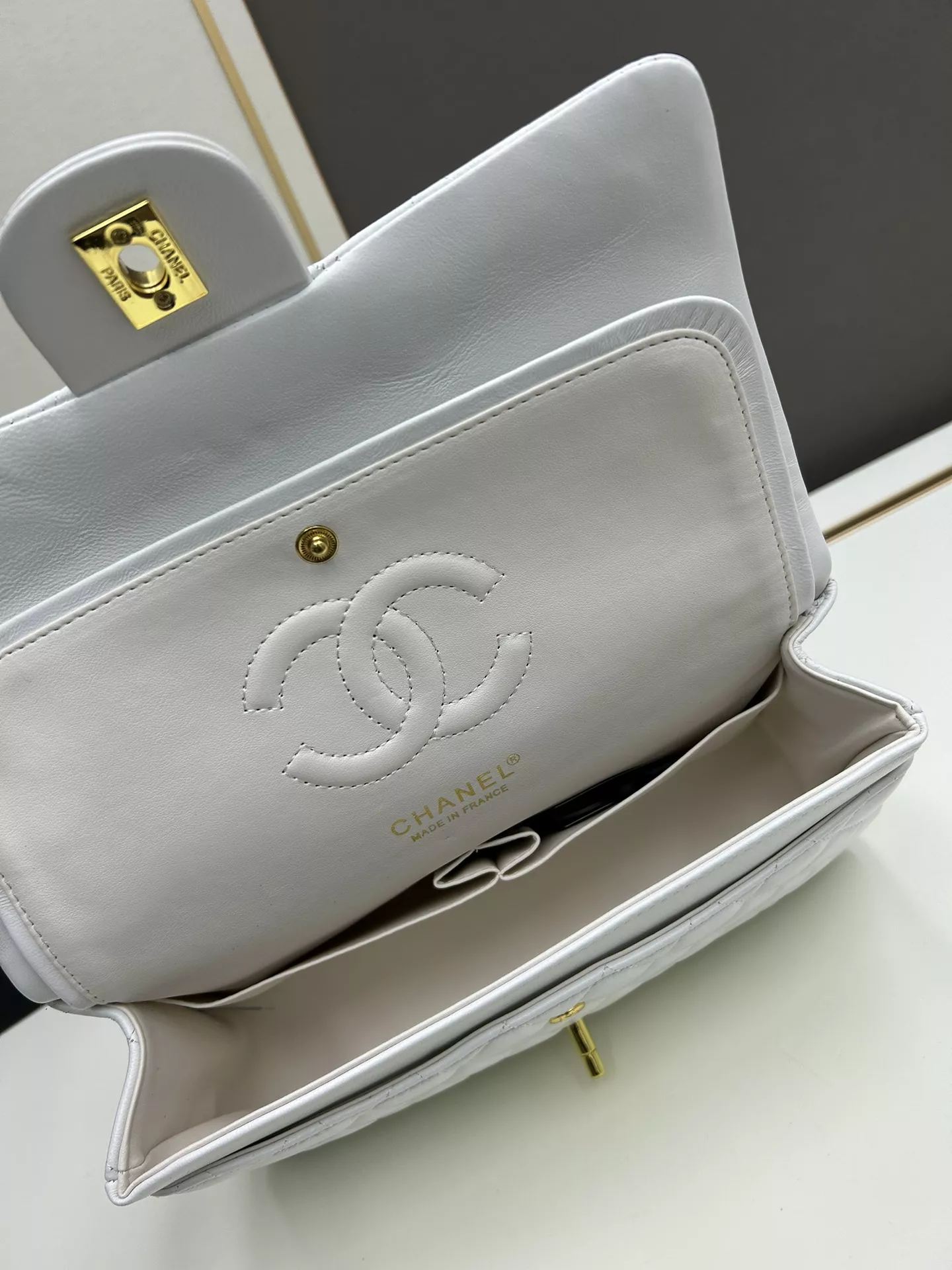Fashionable 4483 Chanel AAA Quality Shoulder Bags For Women