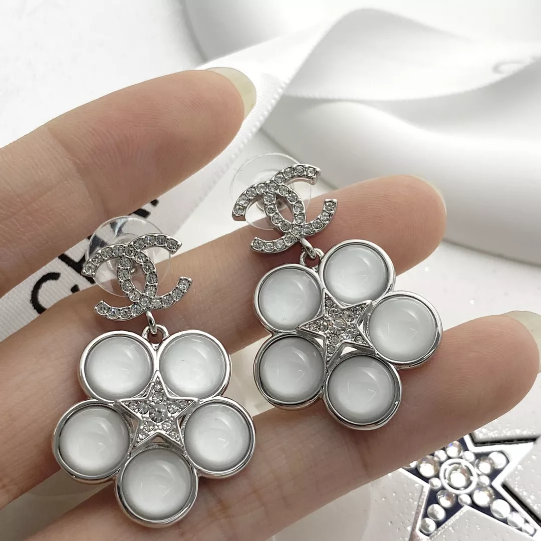 Fashionable 449 Chanel Earrings For Women