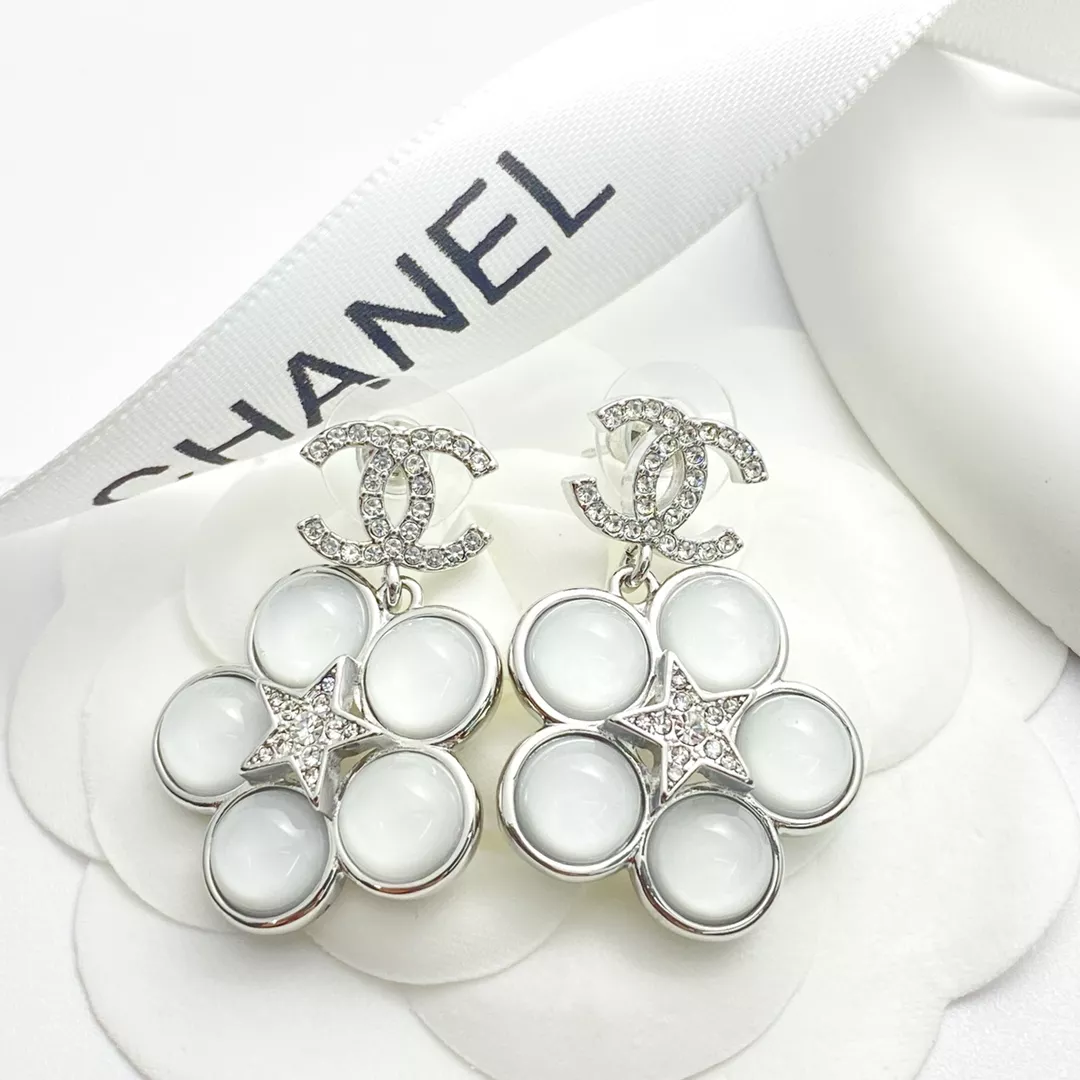 Fashionable 449 Chanel Earrings For Women
