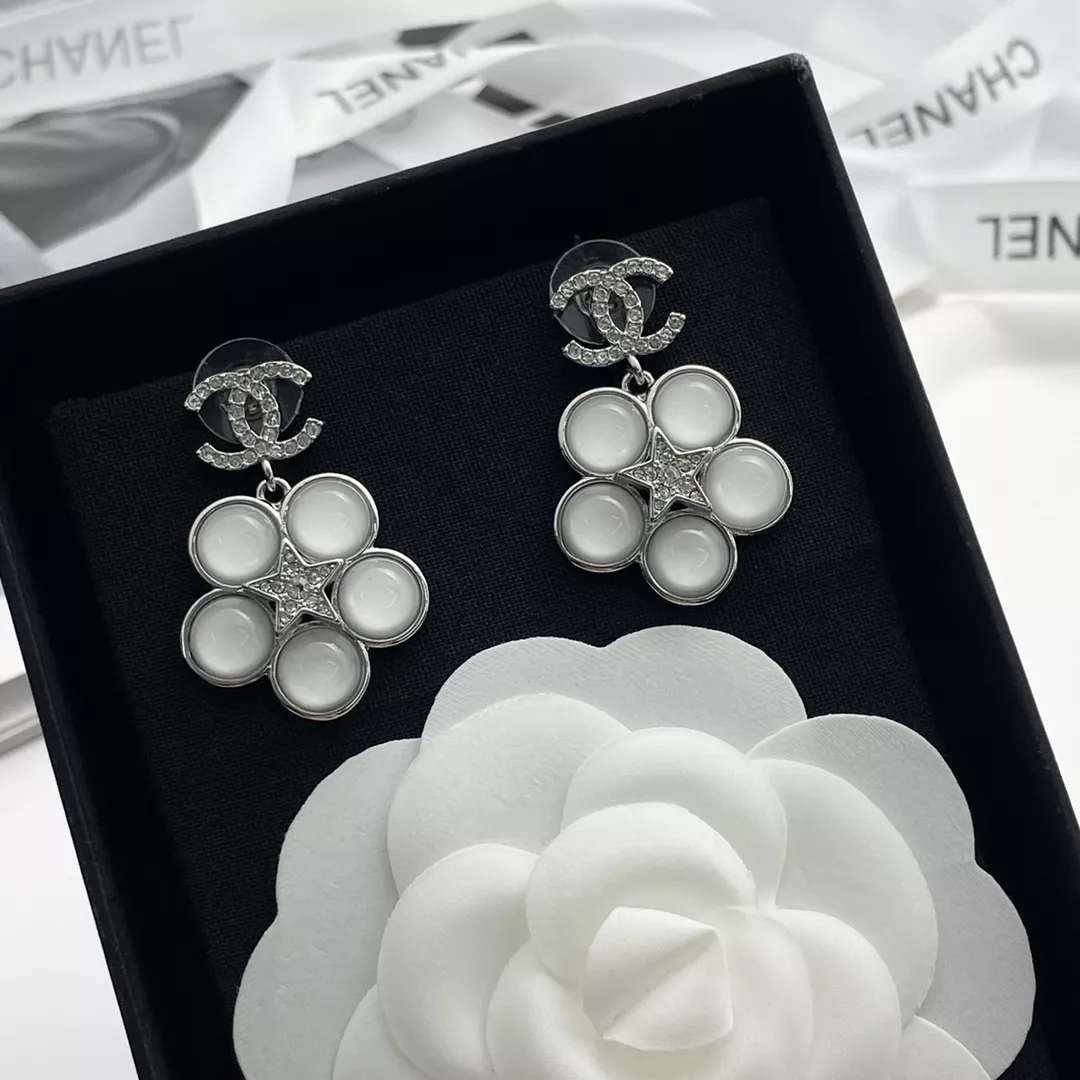 Fashionable 449 Chanel Earrings For Women
