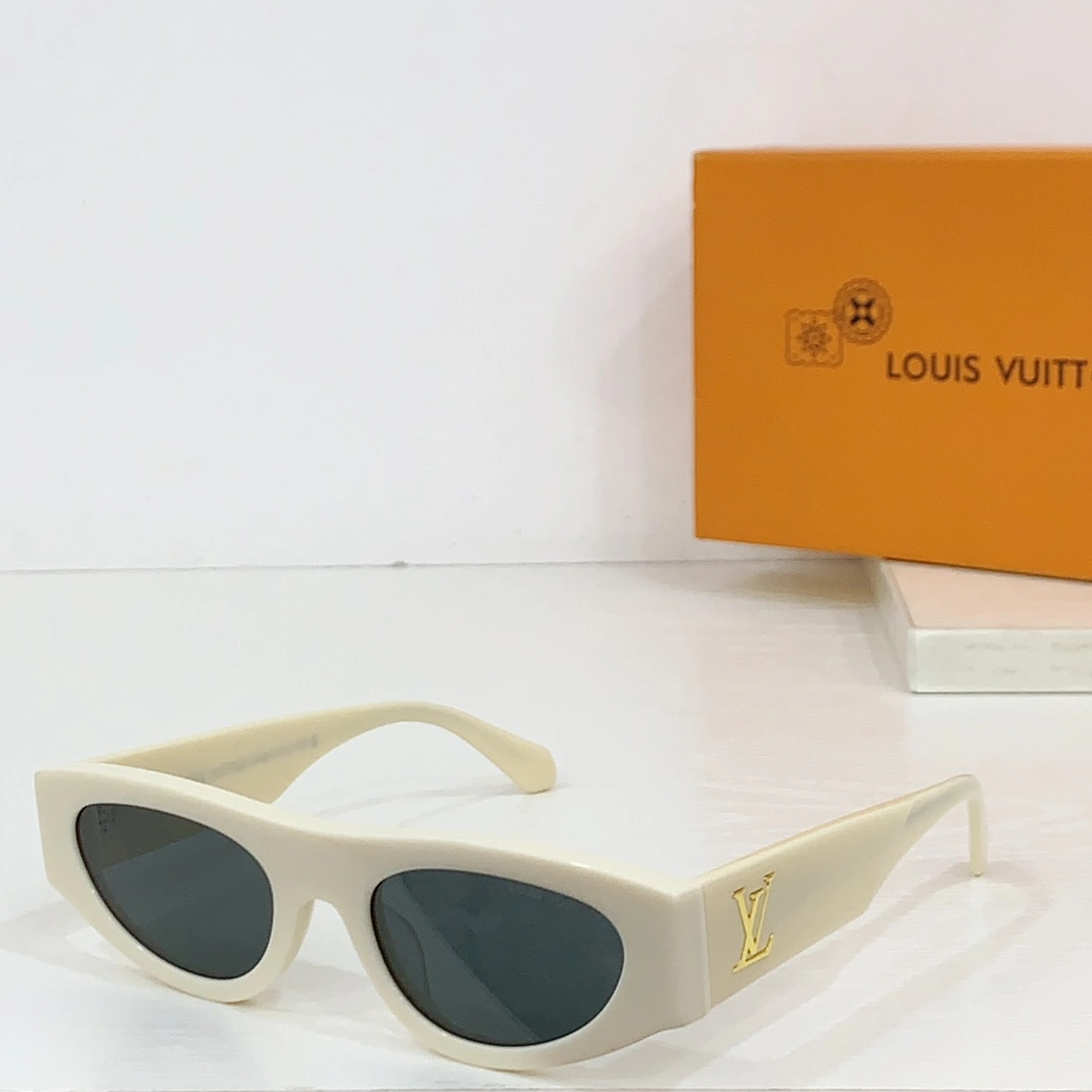 Fashionable 4774 Louis Vuitton AAA Quality Sunglasses