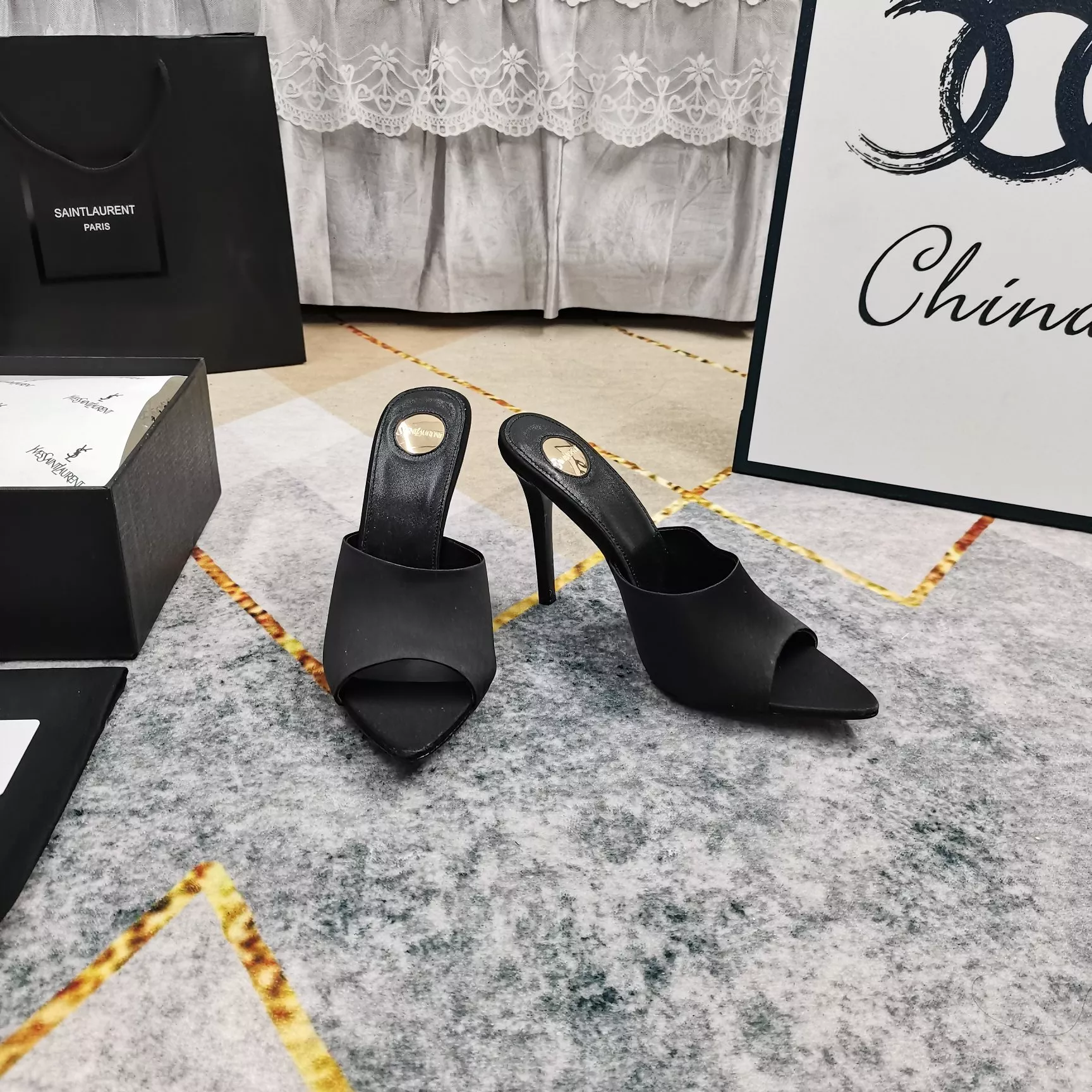 Fashionable 4898 Yves Saint Laurent YSL Slippers For Women