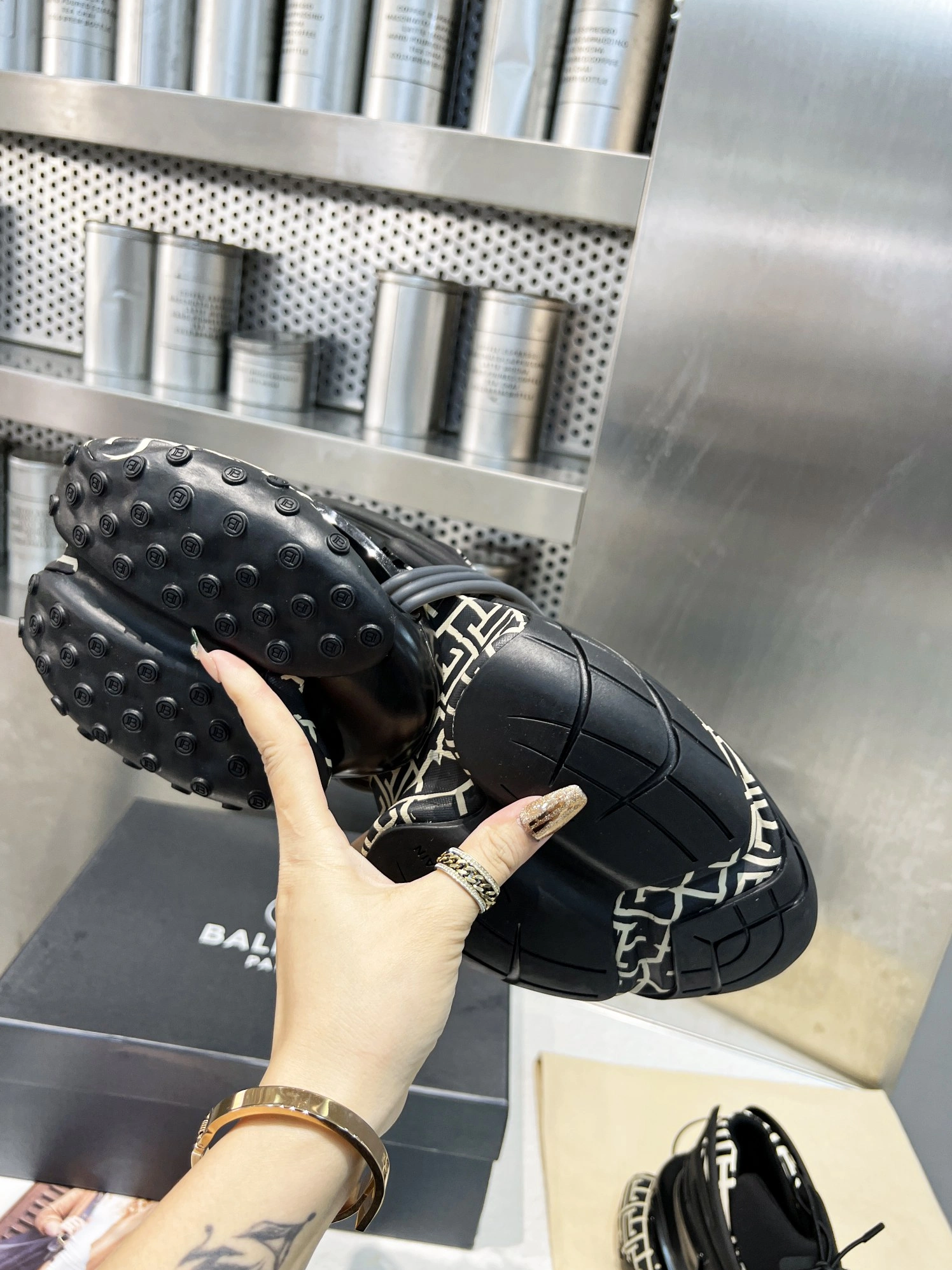 Fashionable 4930 Balmain Casual Shoes For Women
