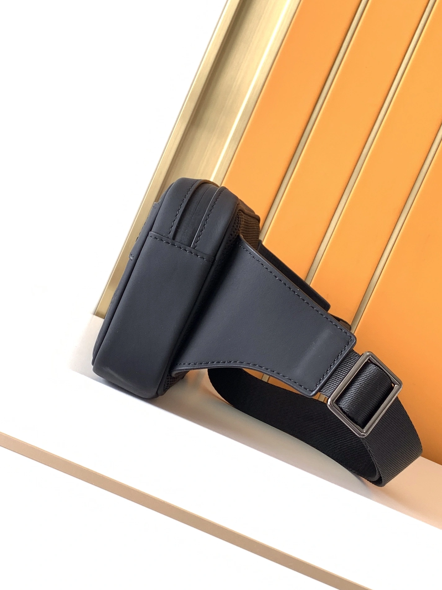 Fashionable 4946 Gucci AAA Quality Belt Bags For Men