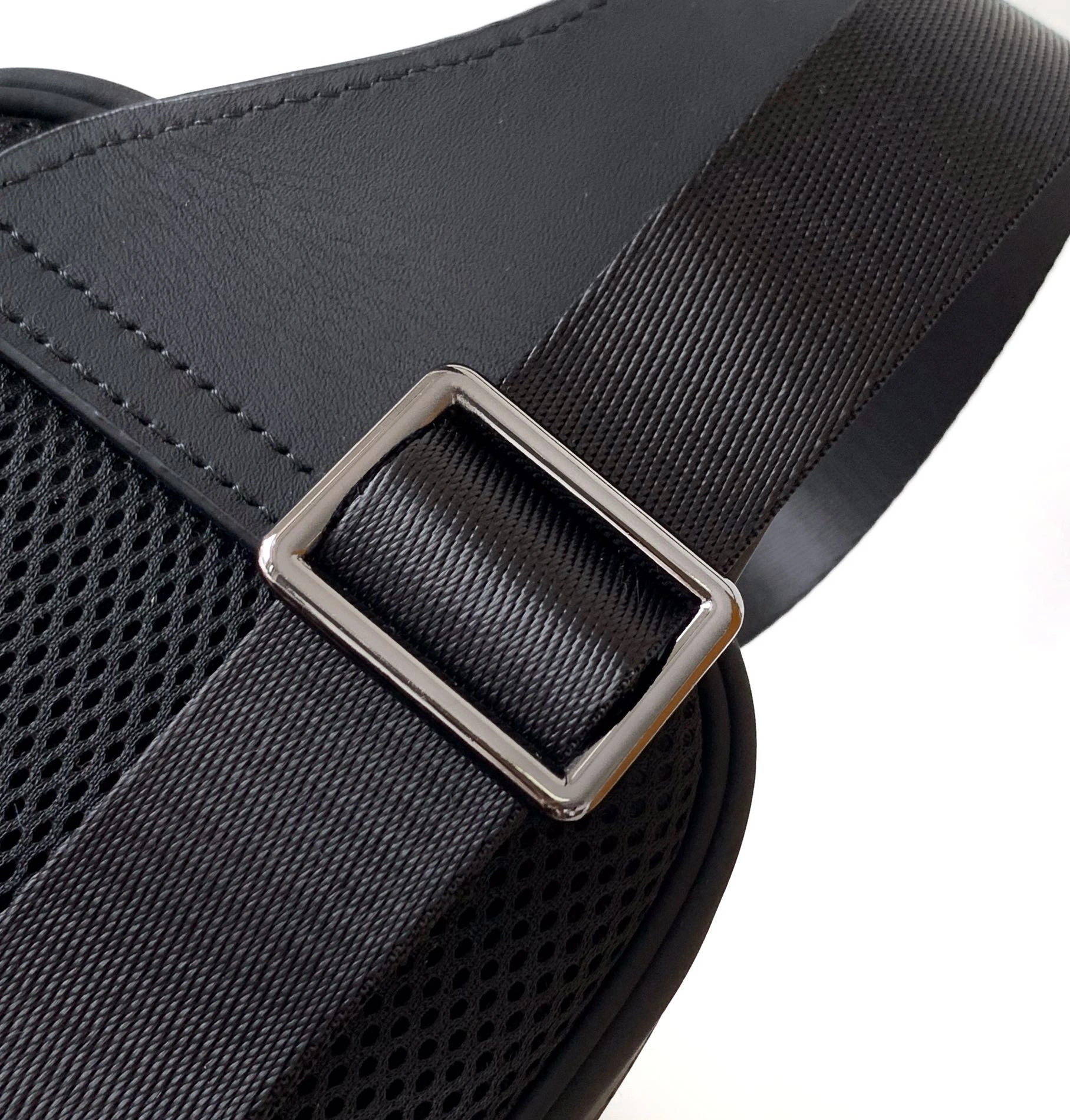 Fashionable 4946 Gucci AAA Quality Belt Bags For Men