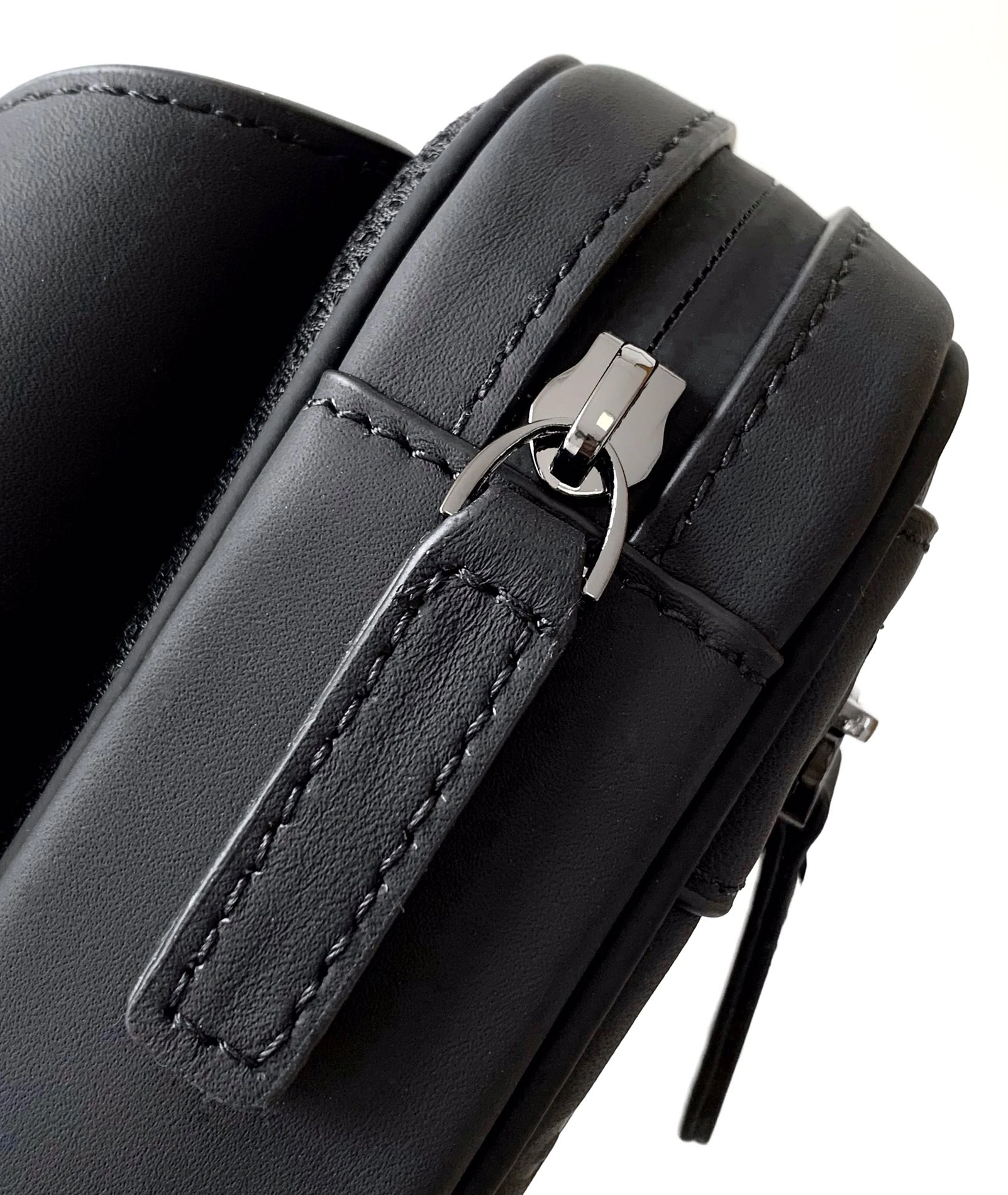 Fashionable 4946 Gucci AAA Quality Belt Bags For Men