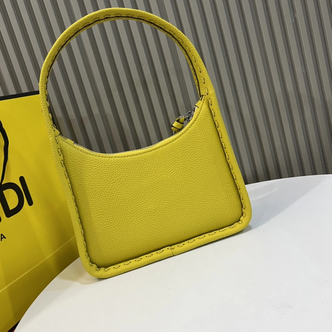 Fashionable 5024 Fendi AAA Quality Handbags For Women