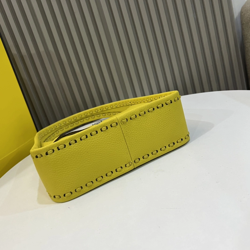 Fashionable 5024 Fendi AAA Quality Handbags For Women