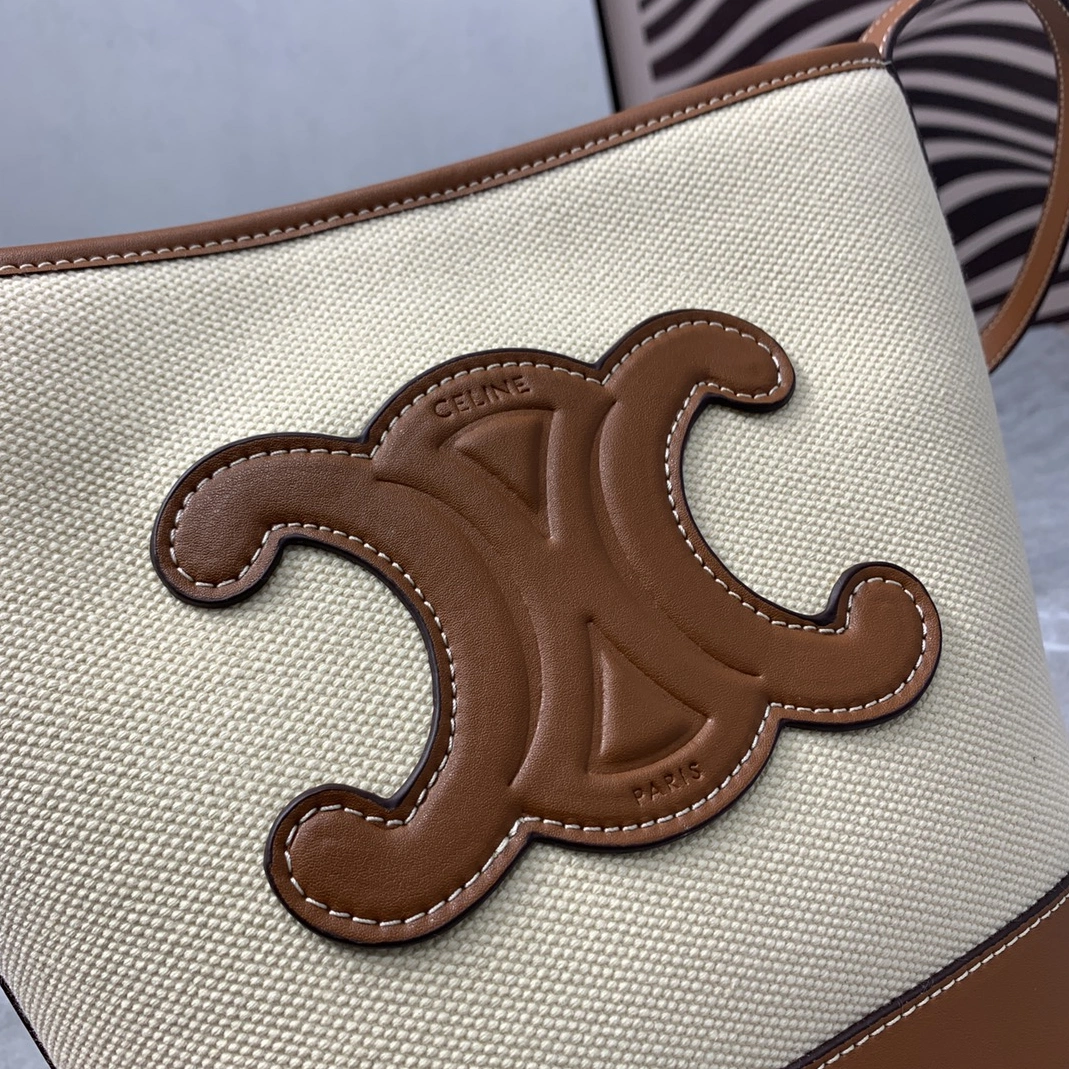 Fashionable 5200 Celine AAA Quality Messenger Bags For Women