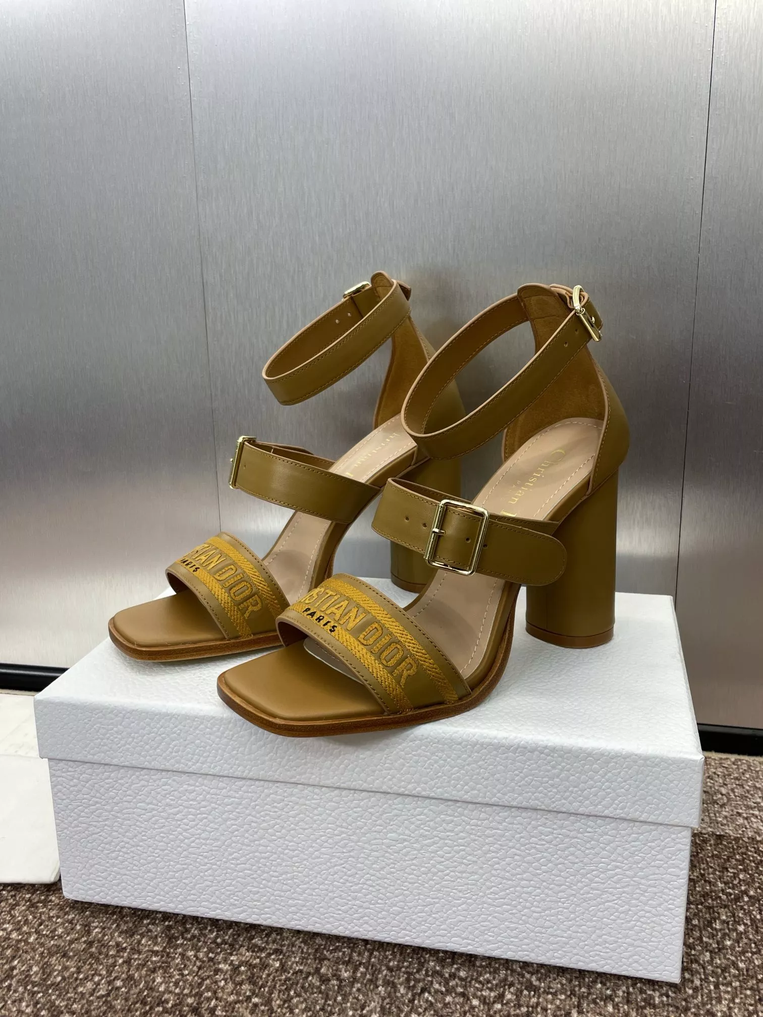 Fashionable 5224 Christian Dior Sandal For Women