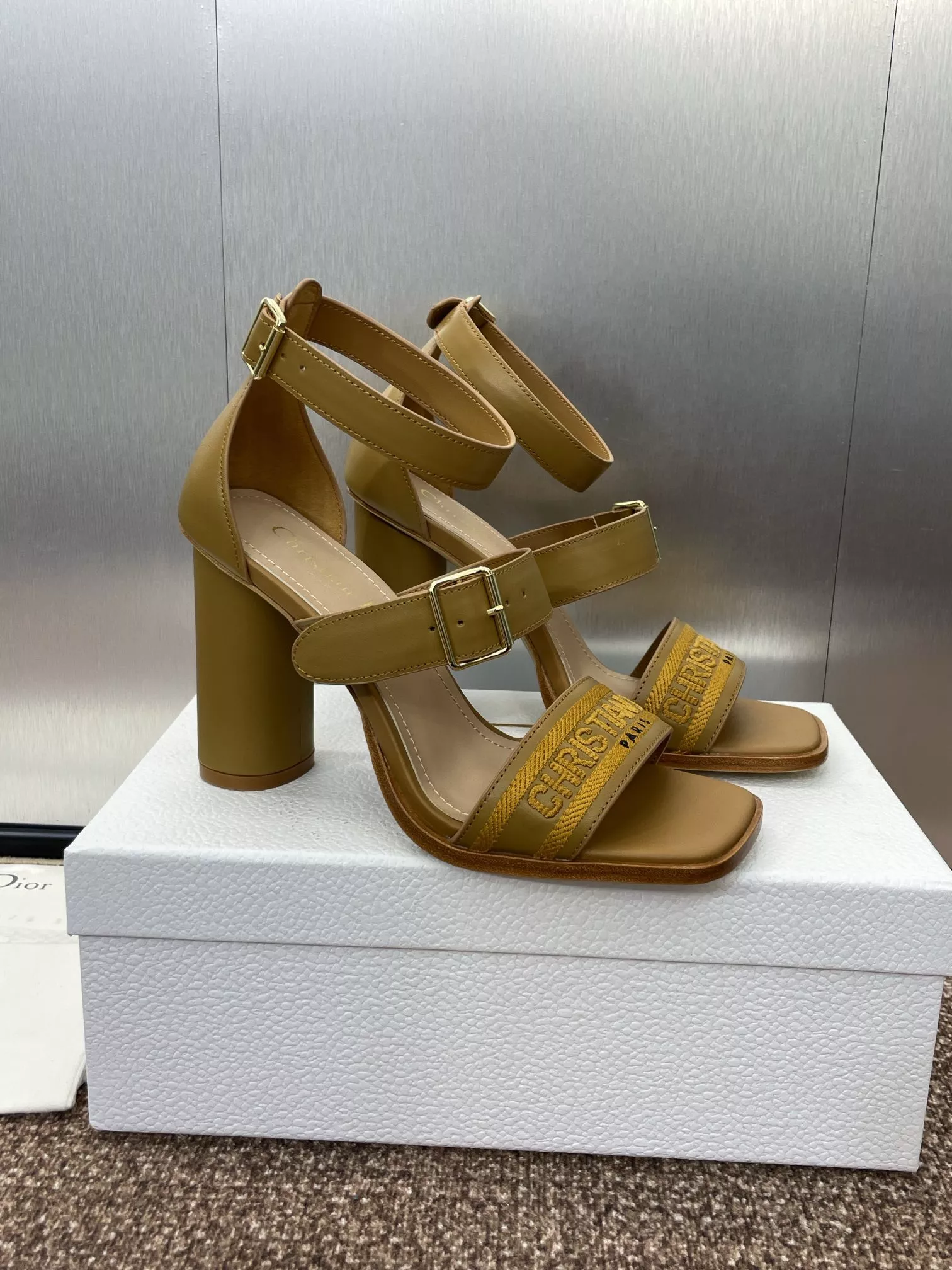 Fashionable 5224 Christian Dior Sandal For Women