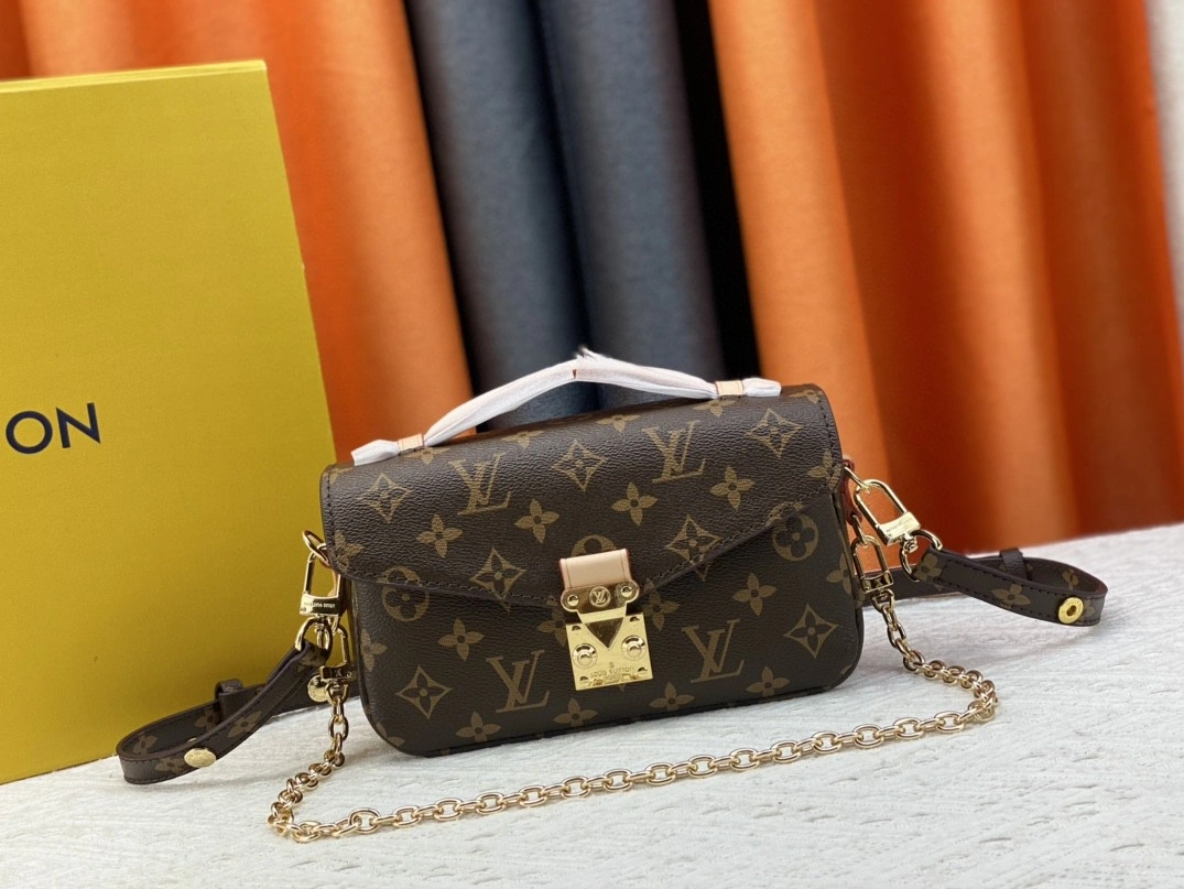 Fashionable 5268 Louis Vuitton AAA Quality Messenger Bags For Women