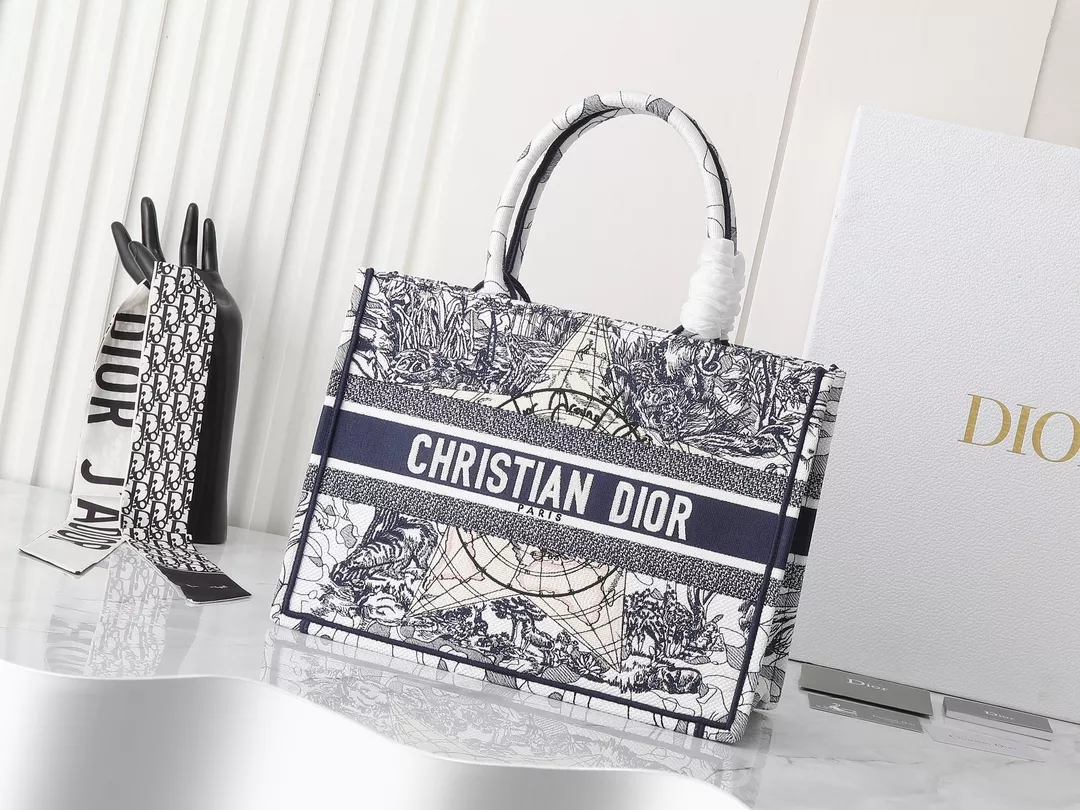 Fashionable 5269 Christian Dior AAA Quality Tote-Handbags For Women