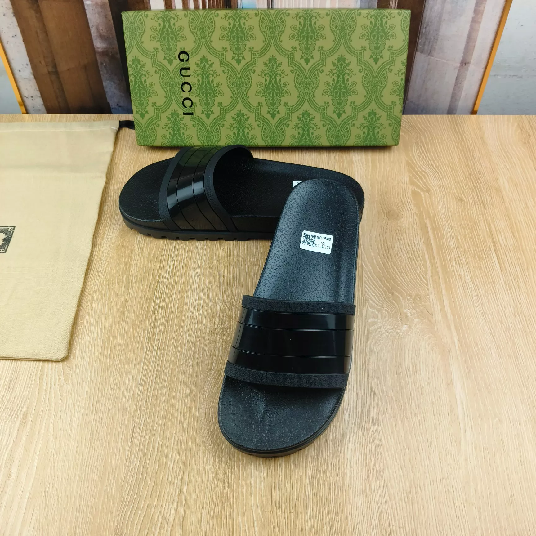 Fashionable 5456 Gucci Slippers For Men