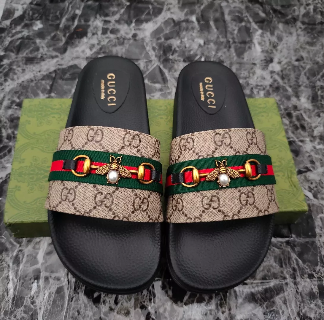 Fashionable 5527 Gucci Slippers For Men
