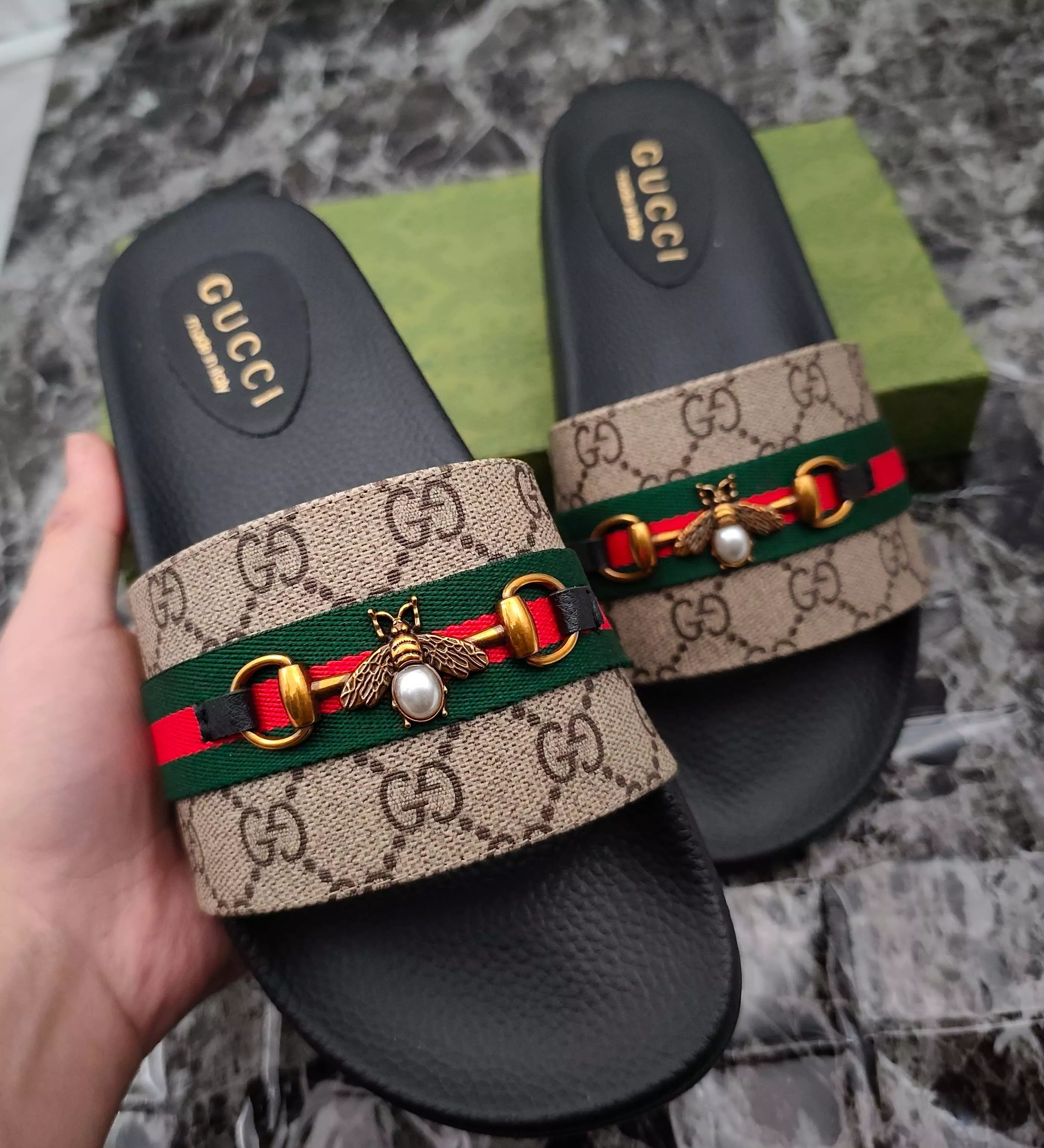 Fashionable 5527 Gucci Slippers For Men