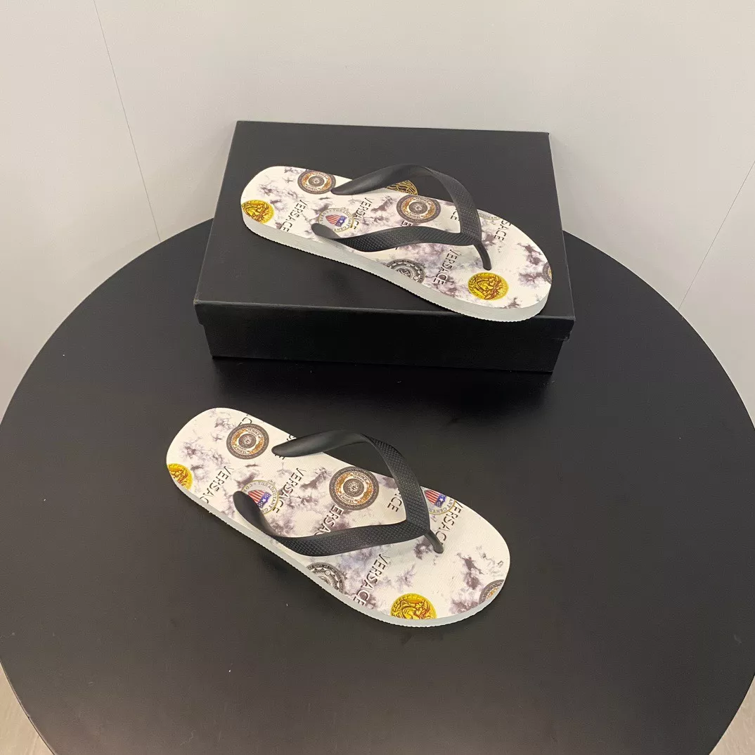 Fashionable 5559 Versace Slippers For Women