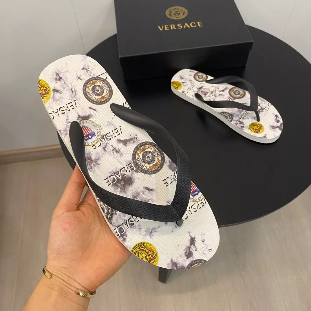 Fashionable 5559 Versace Slippers For Women