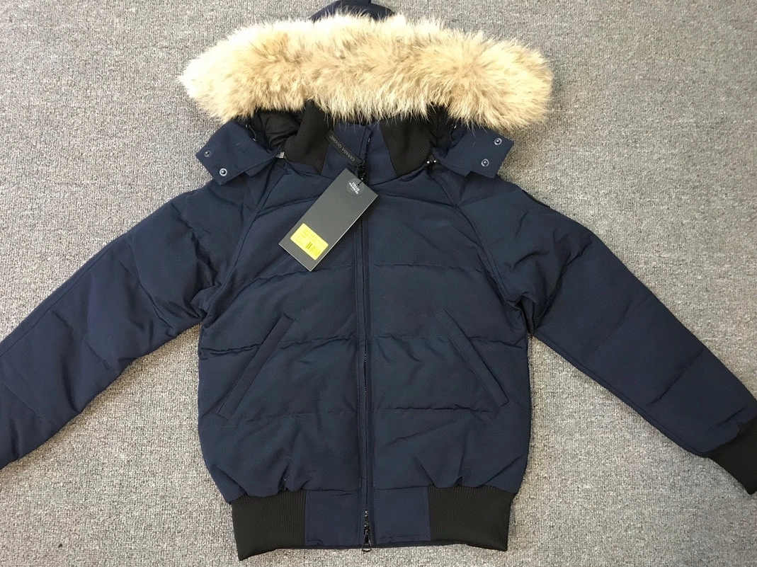 Fashionable 5573 Canada Goose Down Feather Coat Long Sleeved For Women