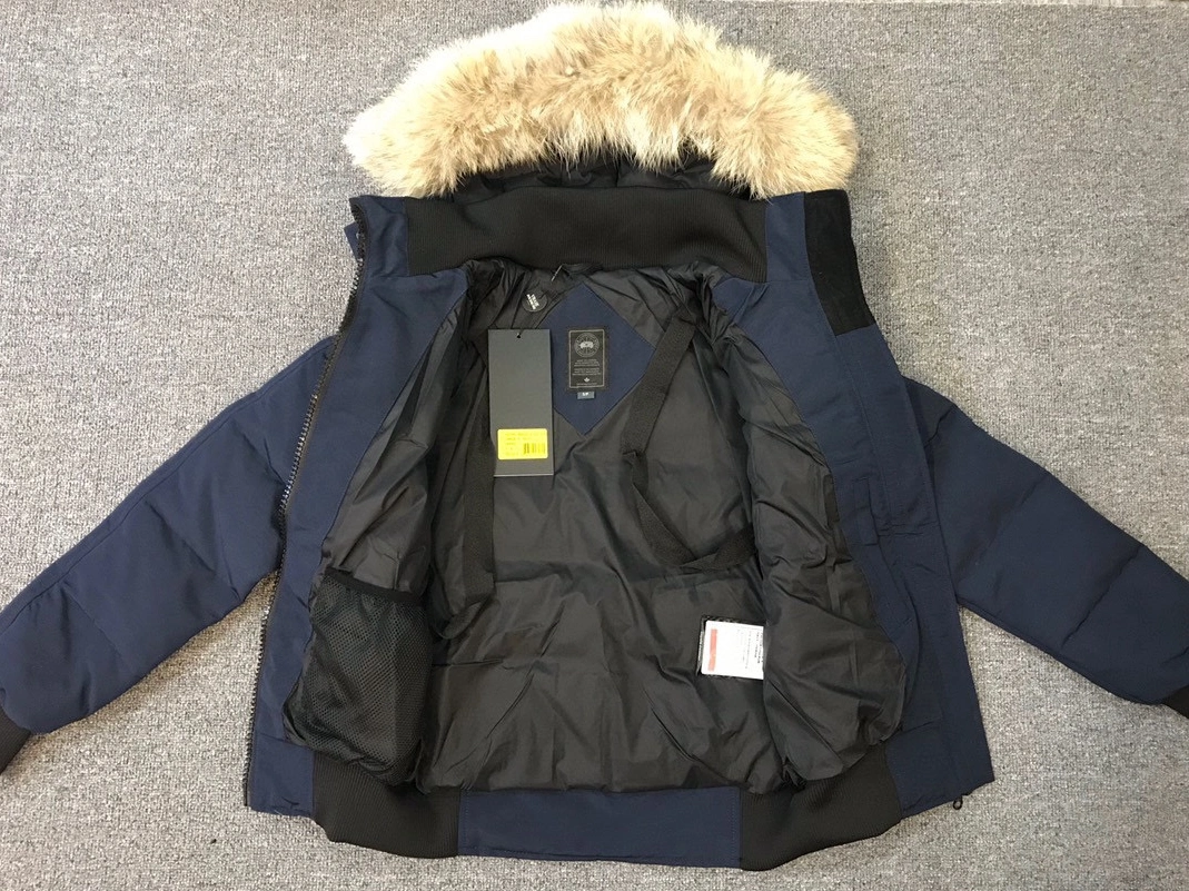 Fashionable 5573 Canada Goose Down Feather Coat Long Sleeved For Women