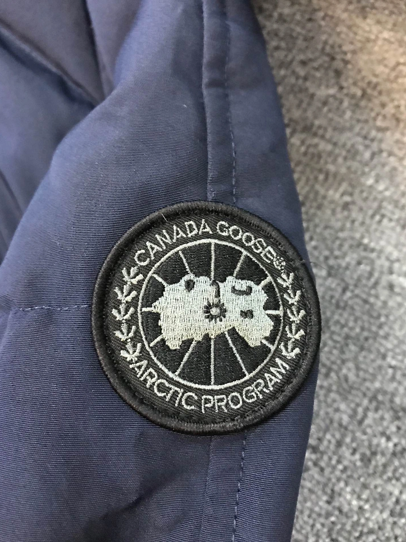 Fashionable 5573 Canada Goose Down Feather Coat Long Sleeved For Women