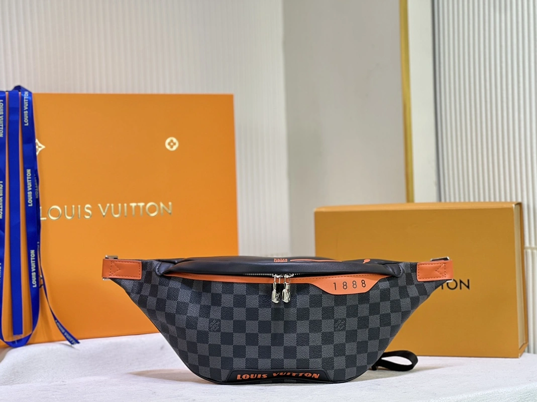 Fashionable 5618 Louis Vuitton LV AAA Man Pockets