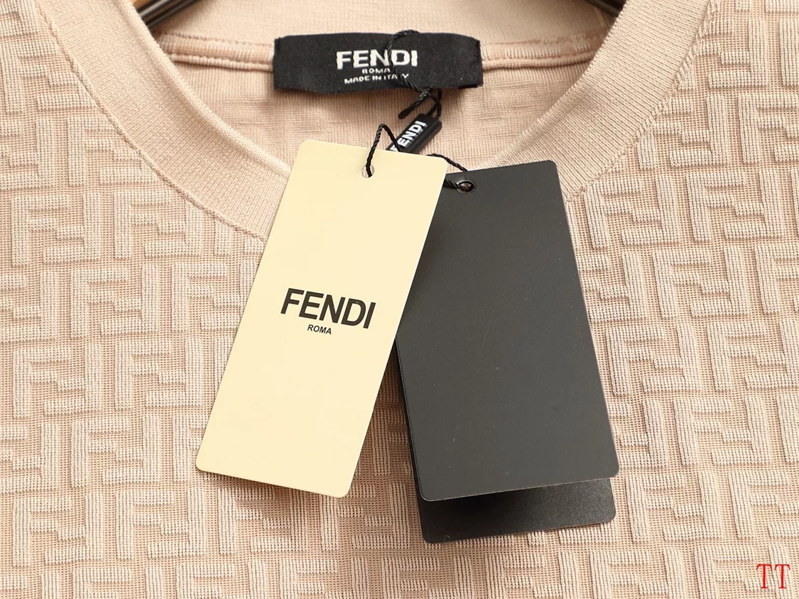 Fashionable 5800 Fendi T-Shirts Short Sleeved For Unisex